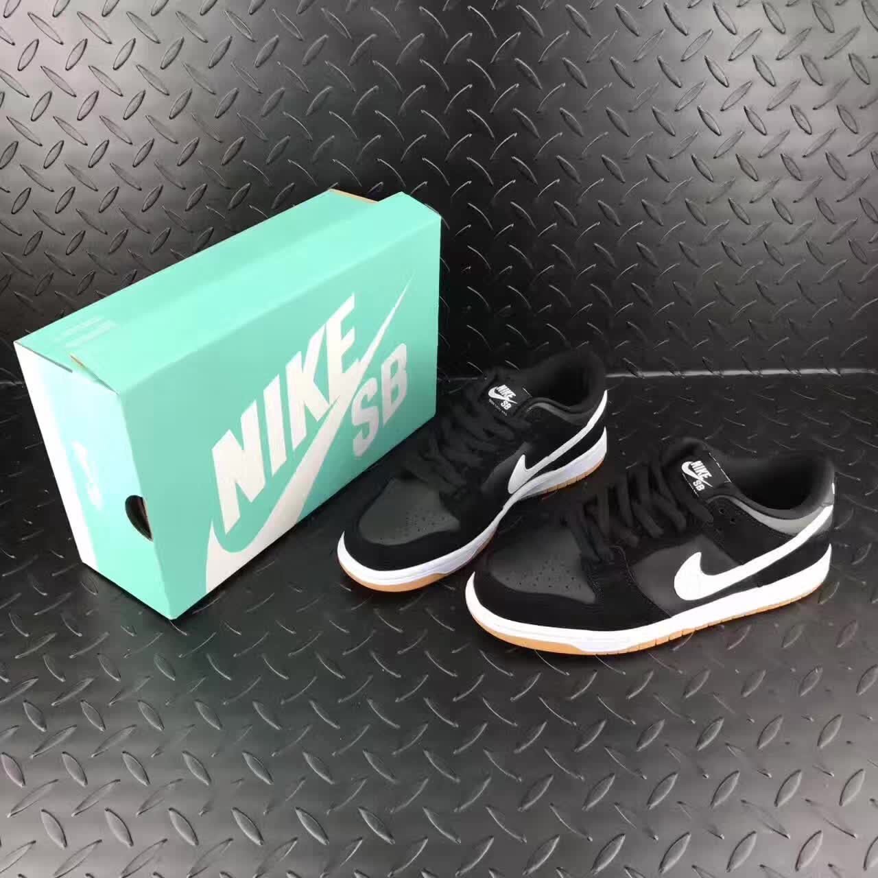 Buy Zoom Dunk Low Pro SB 'Black Gum' - 854866 019