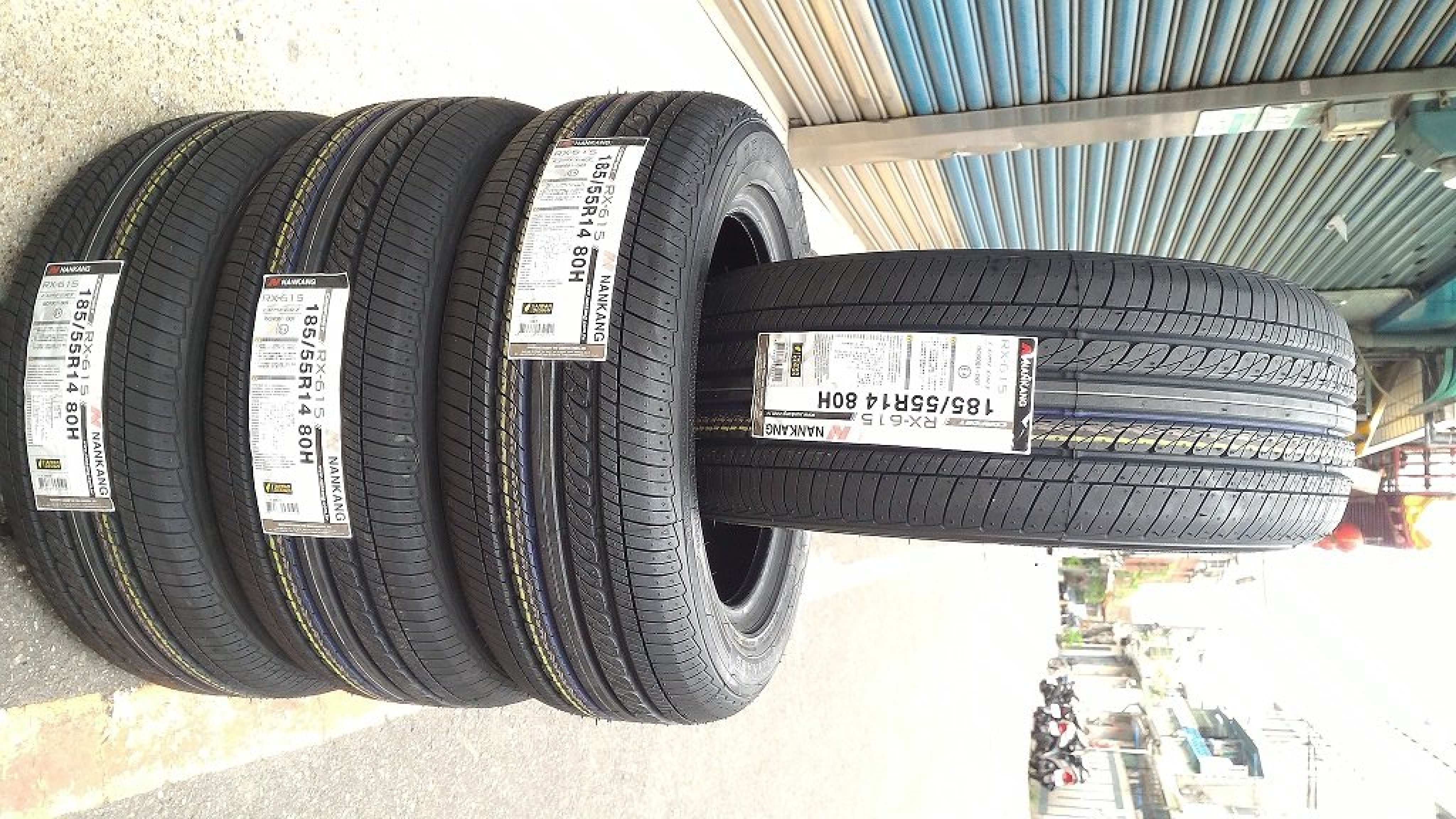 安い超激安】 ヤフオク! - 185/60R14 14インチ 2本 アドバン A050 新品