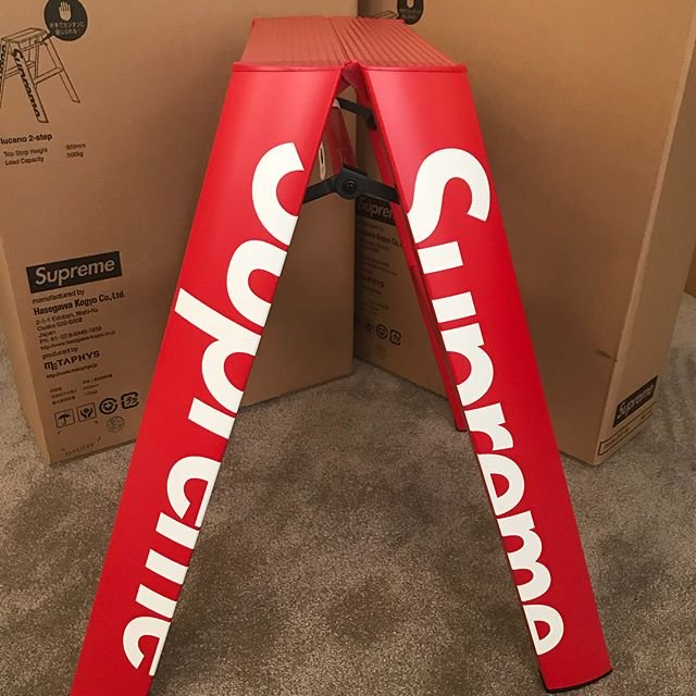 超搶手】全新正品2018 秋冬Supreme Lucano Step Ladder 2階工作梯折疊