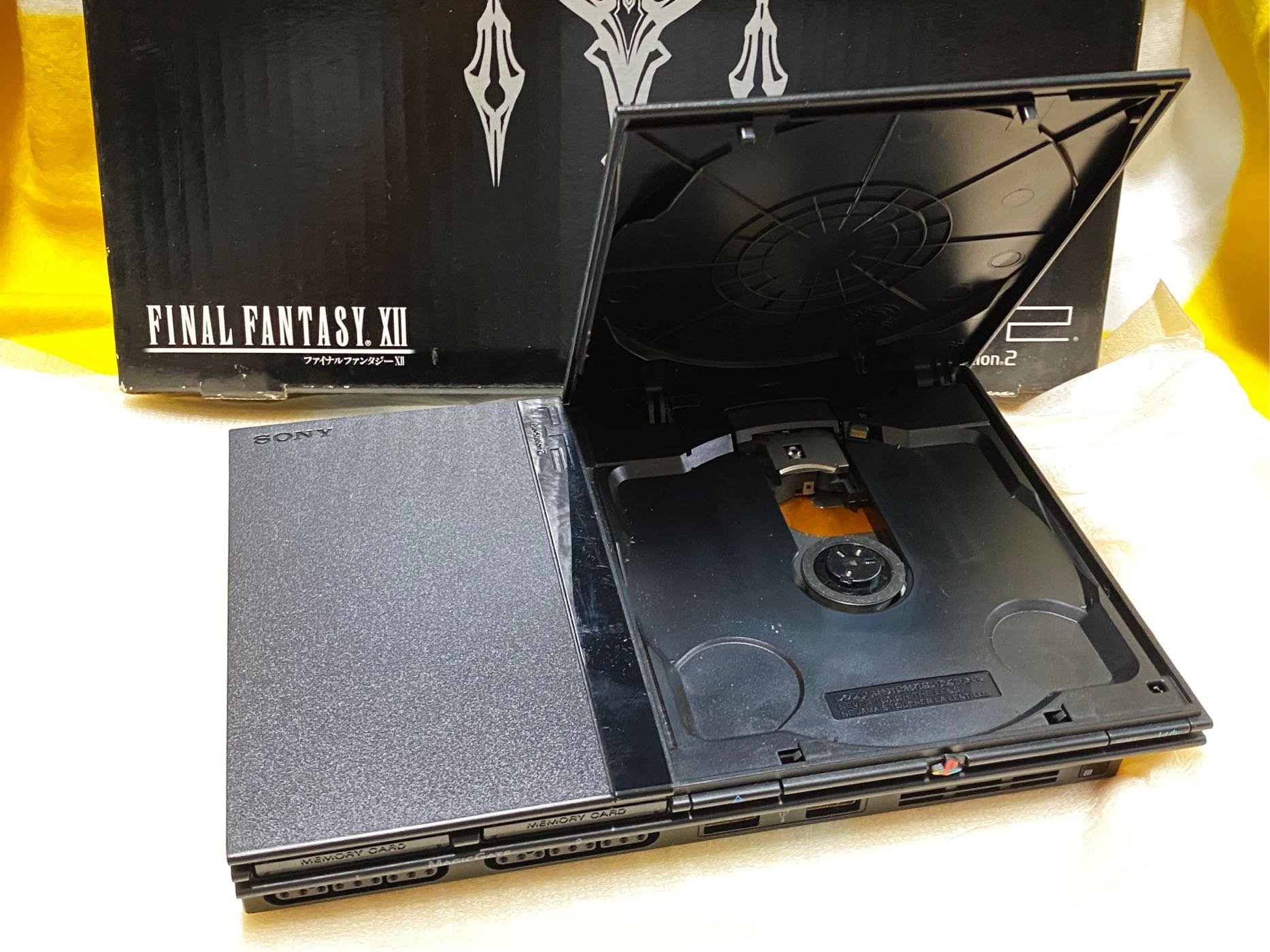 Sony PlayStation 2 PS2 Final Fantasy XII 太空戰士 XII (SCPH-75000 FF)限量同捆主機 美品