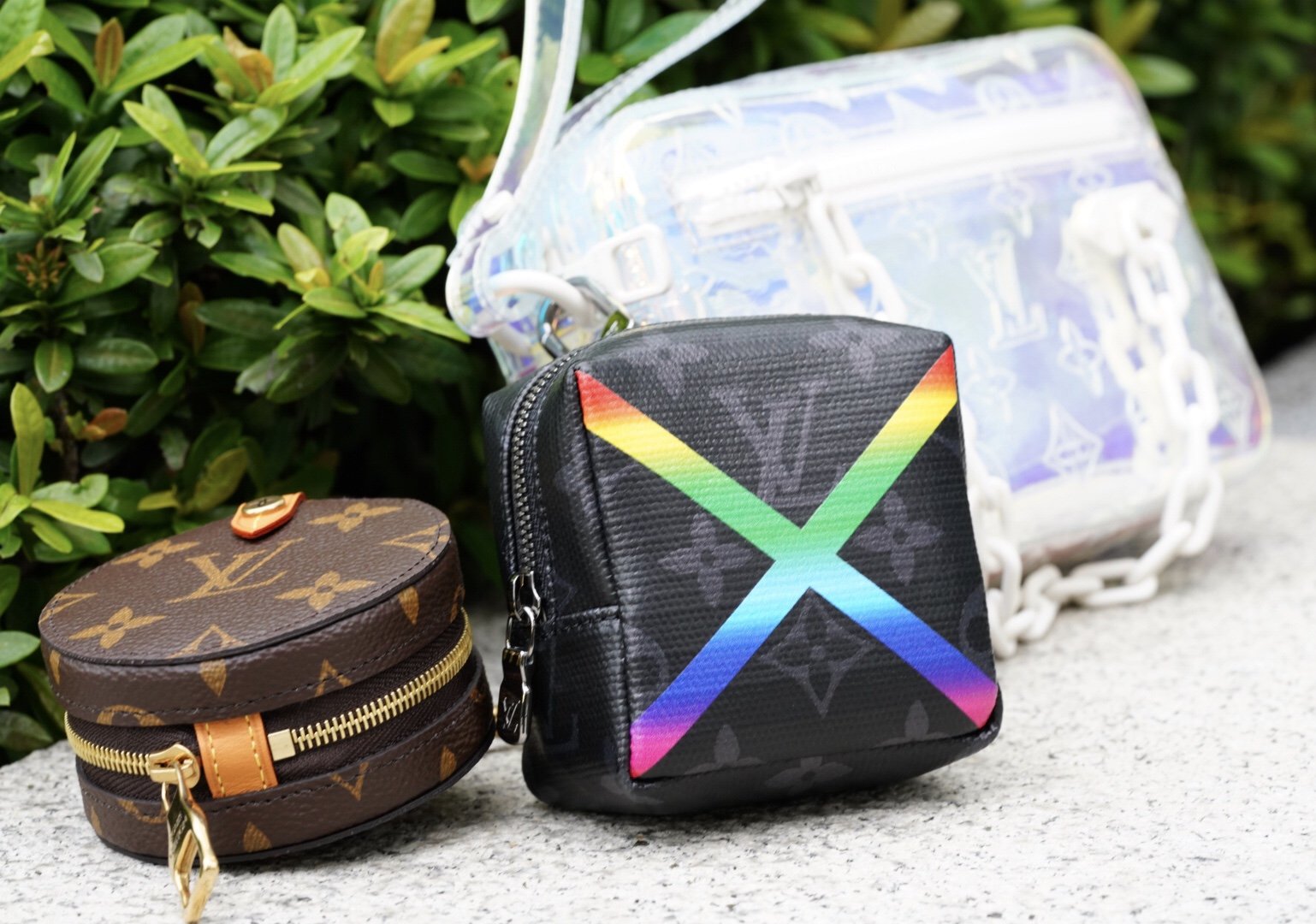 Louis Vuitton MP2467 Squ Pouch Rain 方型零錢包彩虹現貨| Yahoo奇摩拍賣