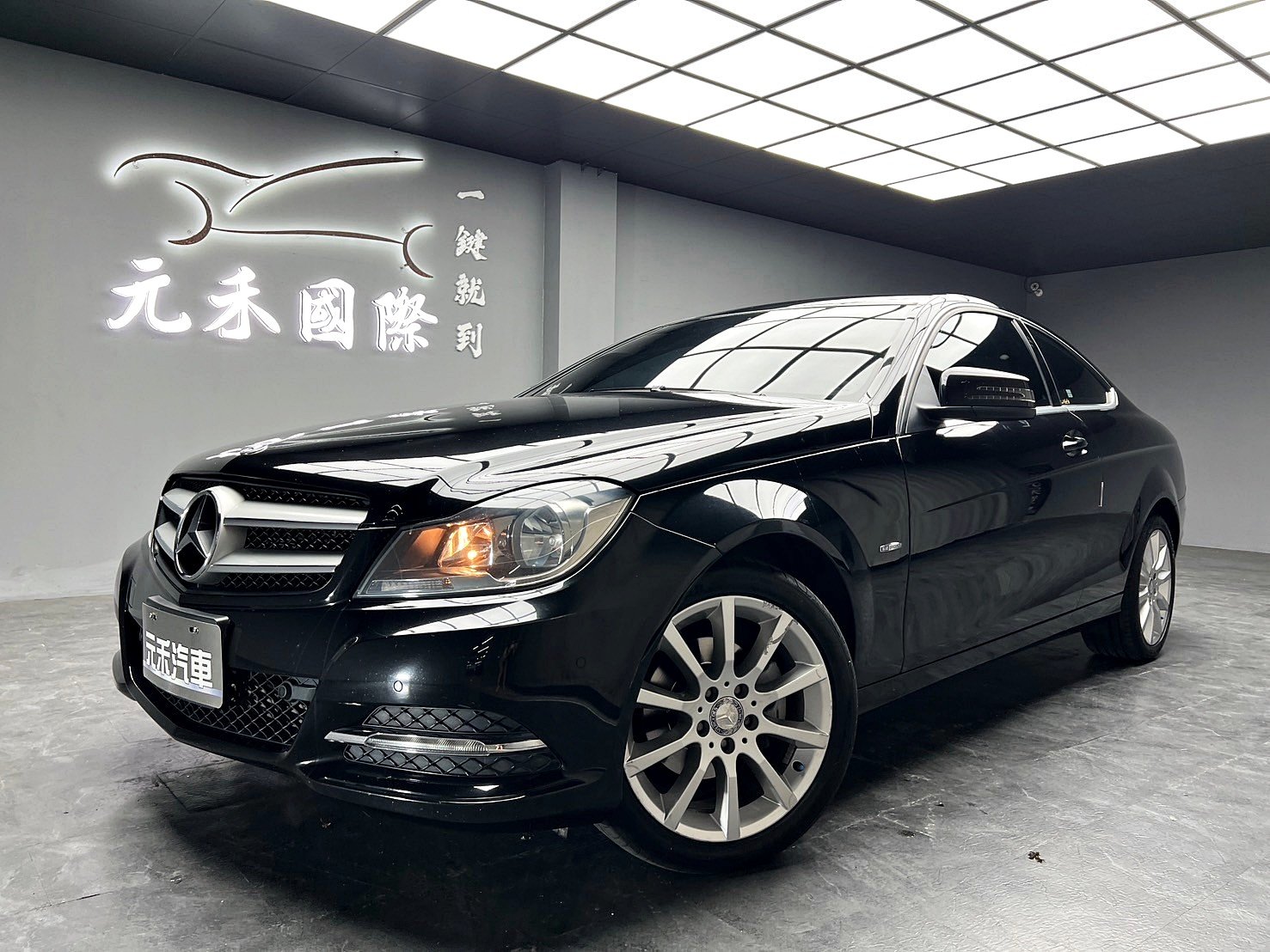 2012 M-Benz 賓士 C-class coupe