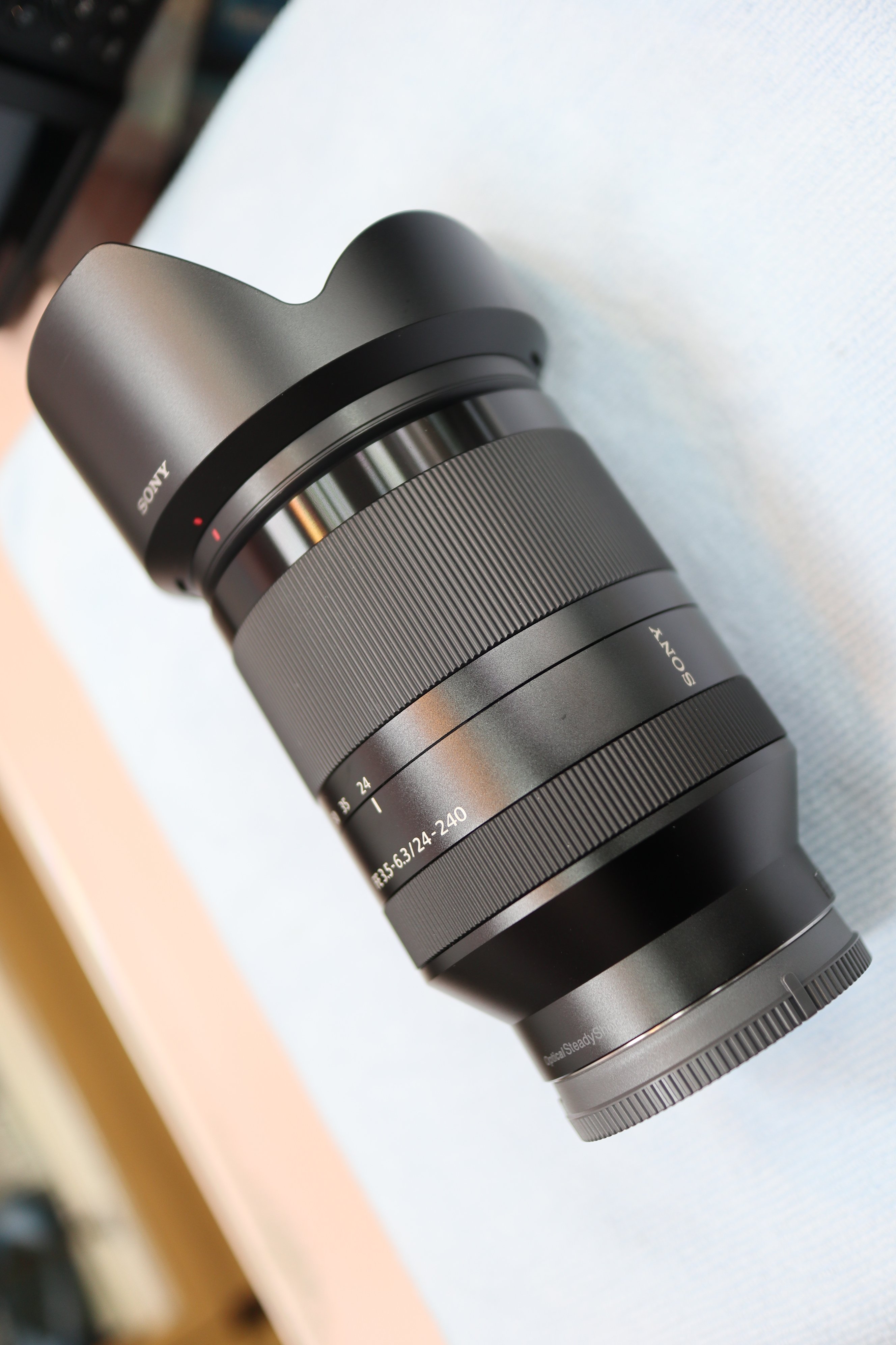 Sony 24-240mm FE3.5-6.3 9.9成新| Yahoo奇摩拍賣