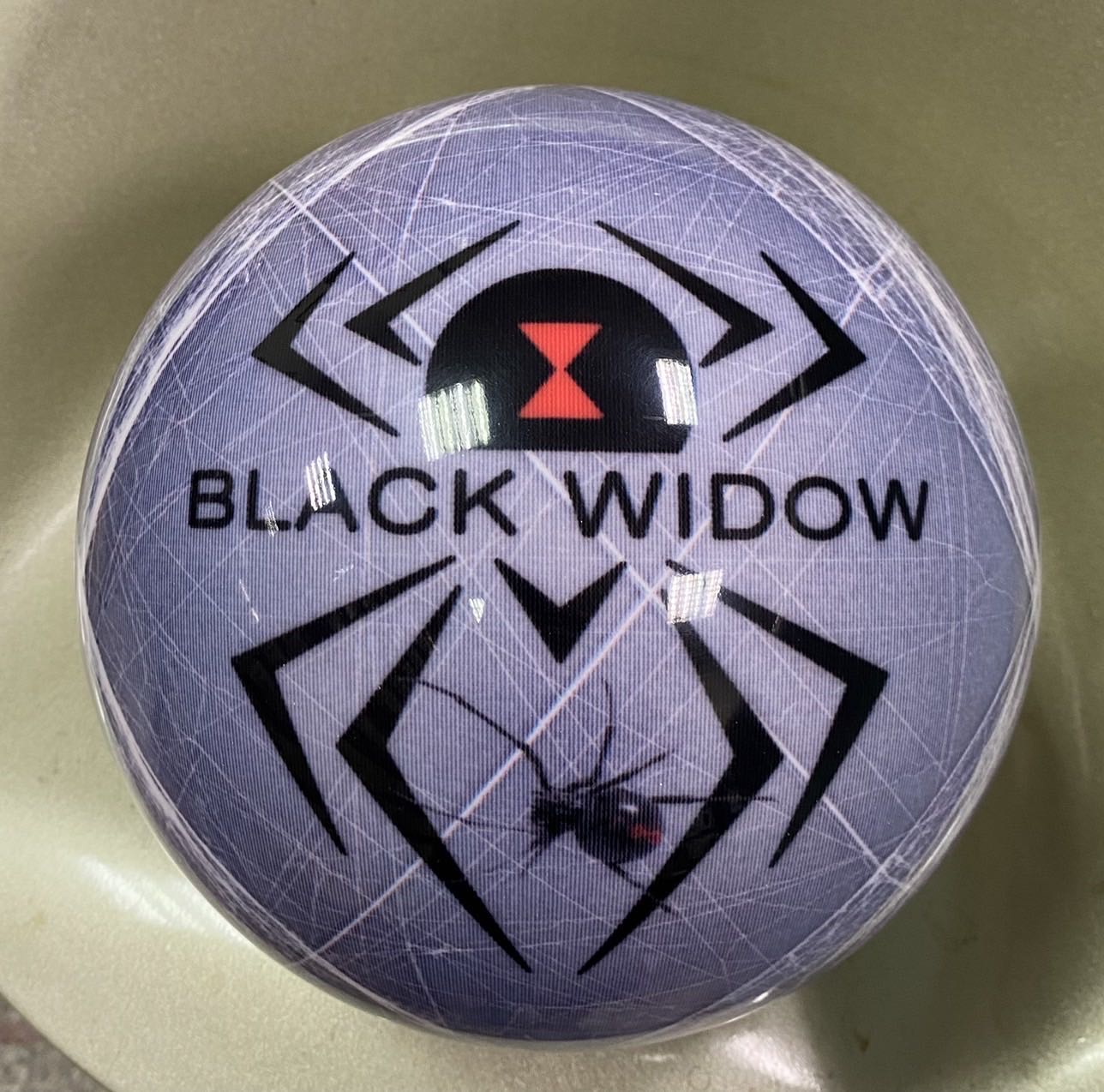 Spare新球上市： Hammer Black Widow Viz-A.(原廠球心設計-全球目錄版）引進球重: 12, 13, 14,  15磅.(有現貨)