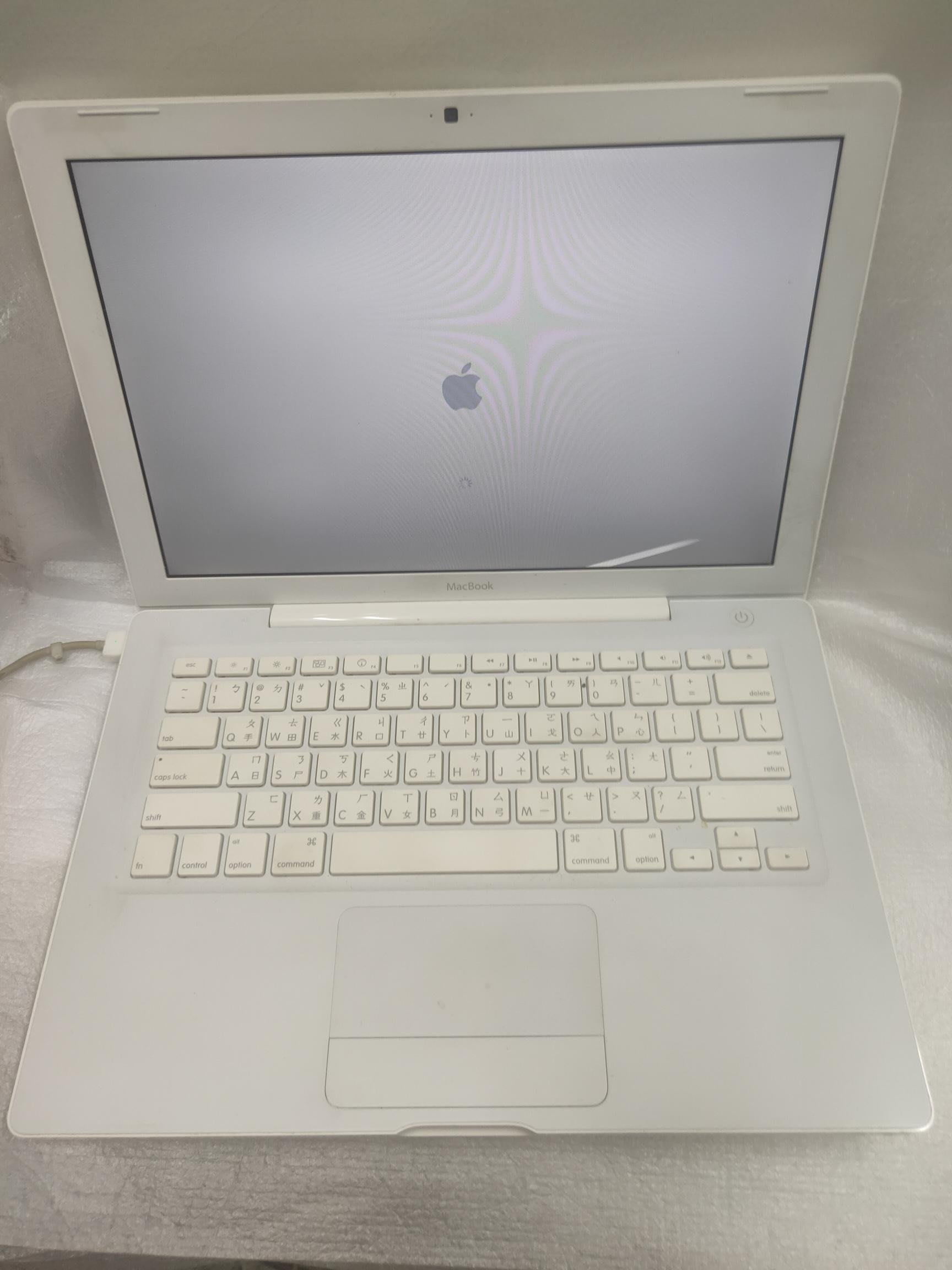 電腦零件補給站】2008 Apple MacBook A1181 13.3吋小白機| Yahoo奇摩拍賣