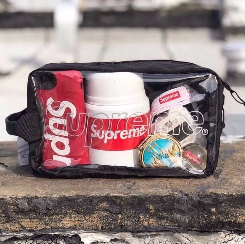 Supreme 2018 F/W  Utility Bag　Red化粧ポーチ