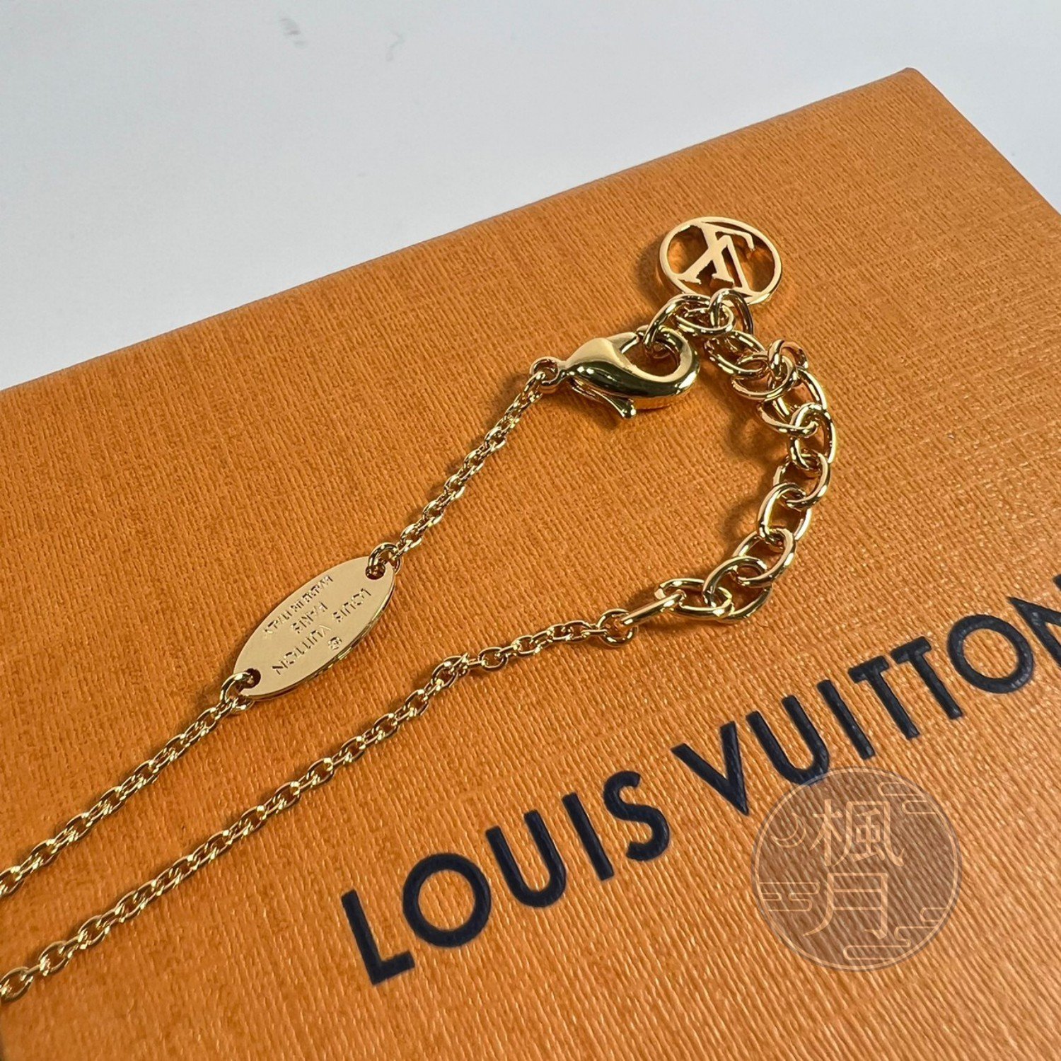 Louis Vuitton M01424 LV Iconic Heart Necklace, Gold, One Size