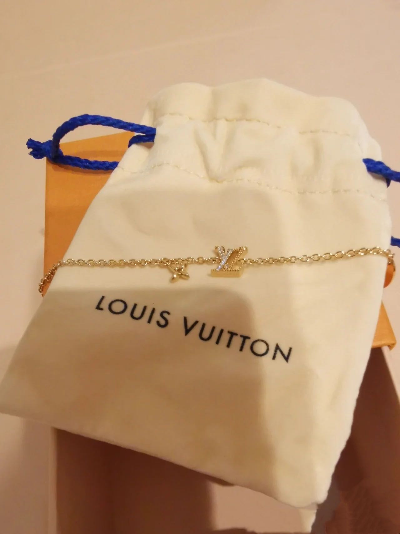 NEW LOUIS VUITTON BRACELET LOULOUGRAM M00801 METAL GOLD