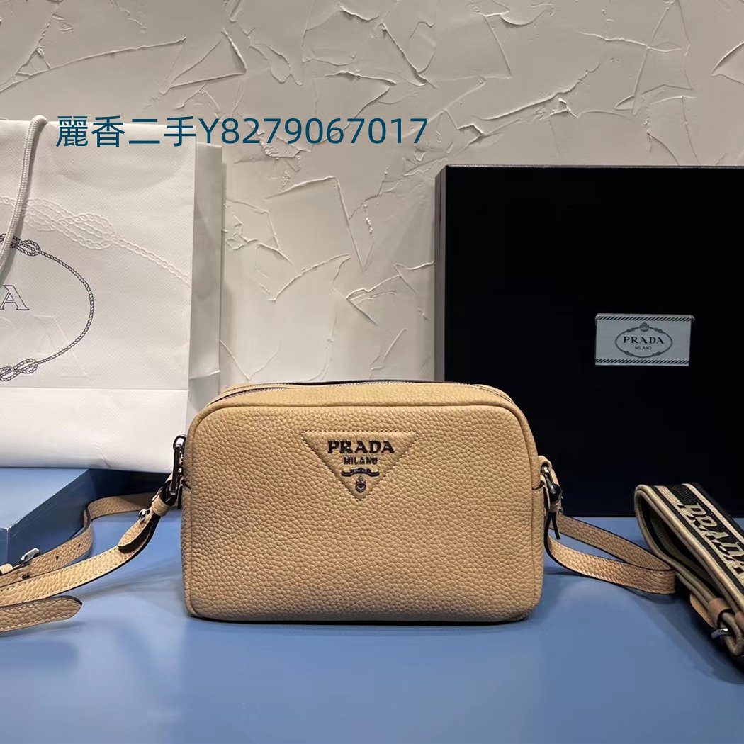 麗香二手 PRADA 普拉達 calf leather 22CM 小牛皮 沙色 雙背帶 相機包1BH082 現貨