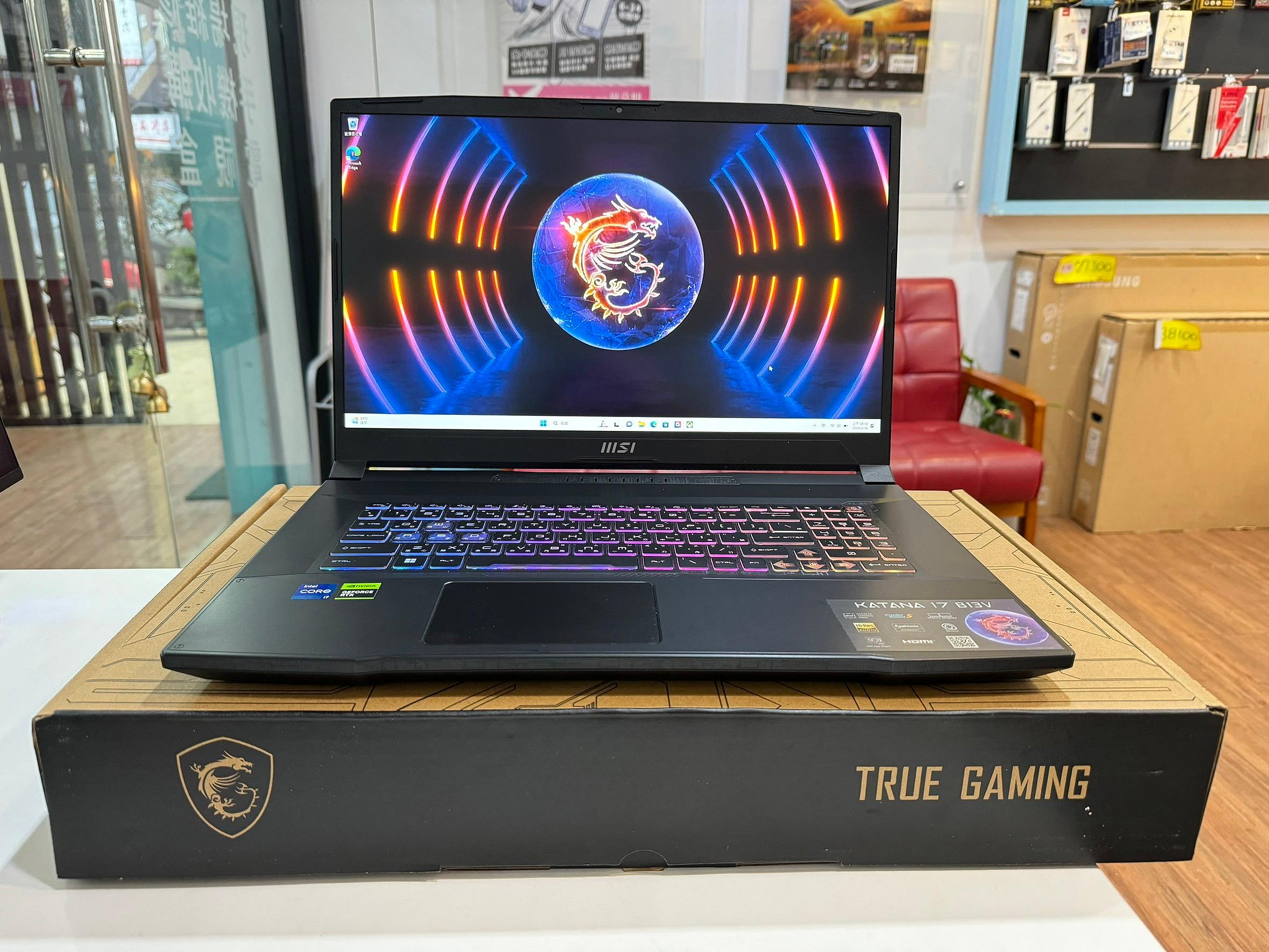 【艾爾巴二手】MSI Katana 17B13VFK i7-13620H/16H/RTX4060/1TB 17.3吋 黑 #二手筆電#漢口店 31140