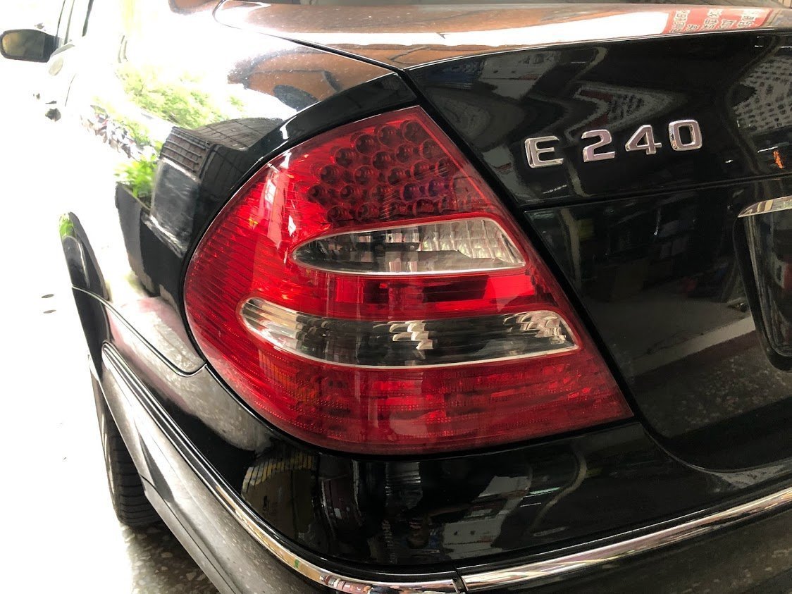 ☆雙魚座〃汽車精品百貨鋪〃BENZ E240 E200 W211 02~ 05 前期 原廠型紅白晶鑽LED尾燈 W211