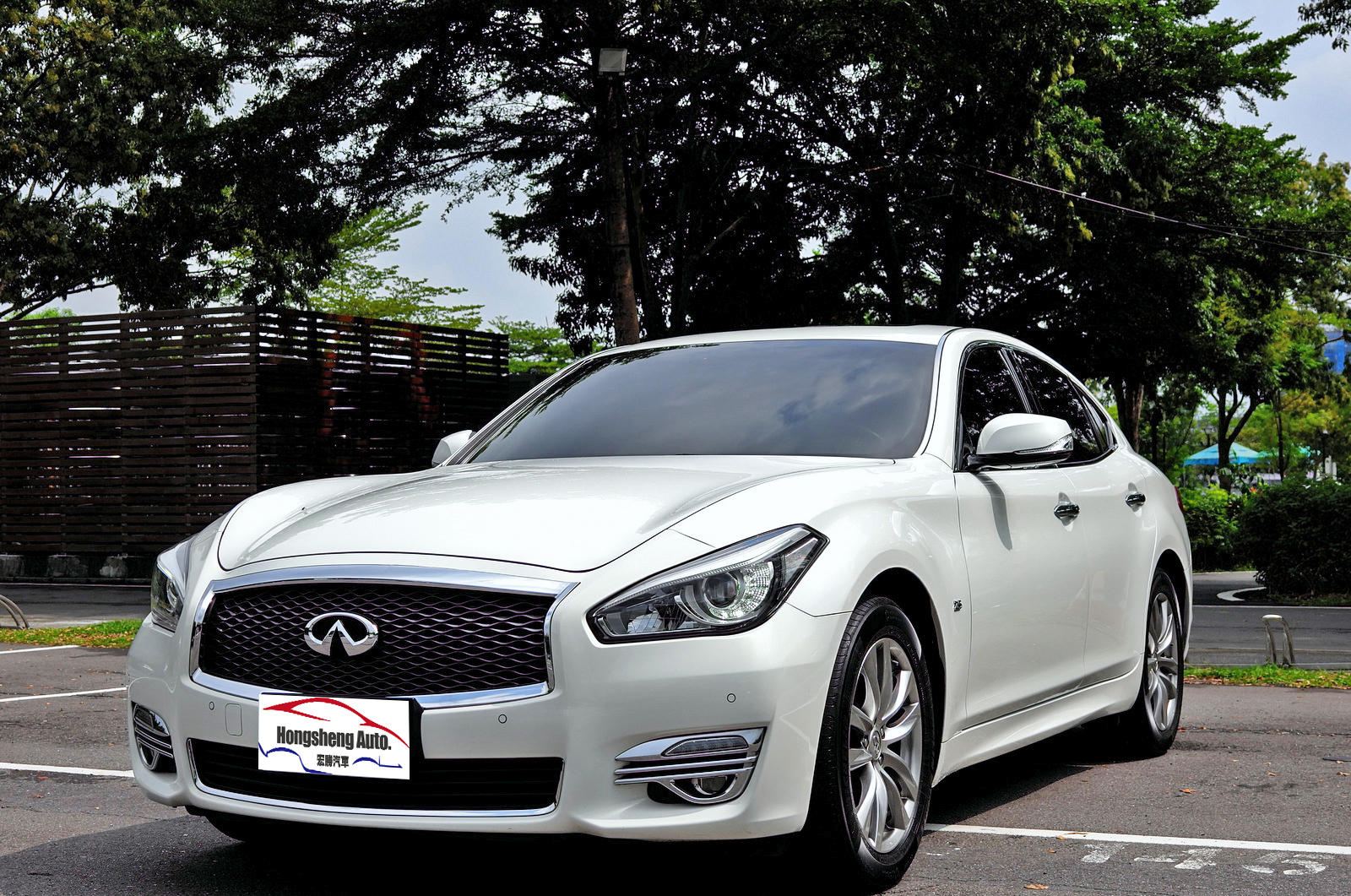 2015 Infiniti Q70