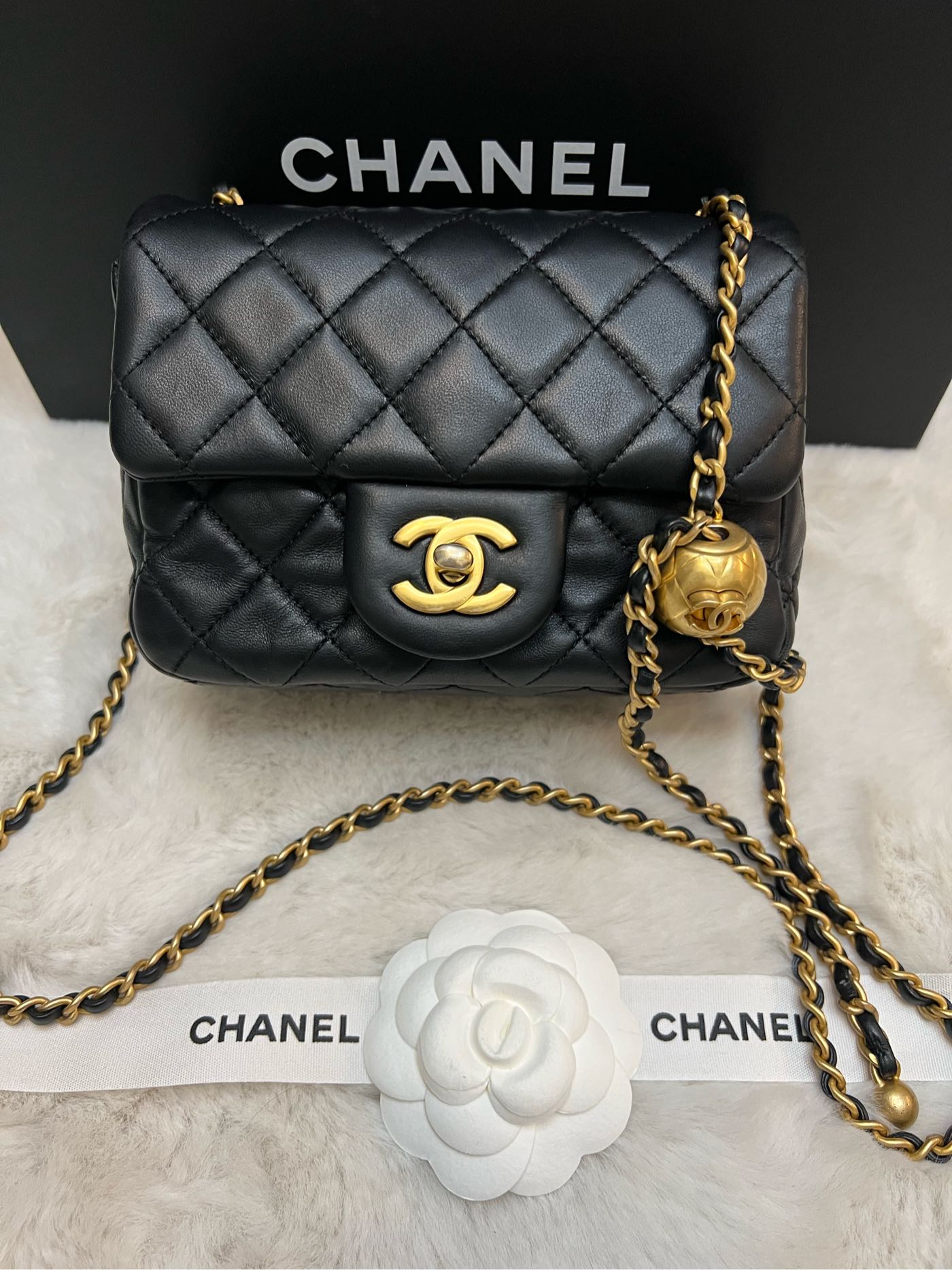 已售）現貨 9.8新CHANEL COCO 17 黑色金球  方胖子 芯片款