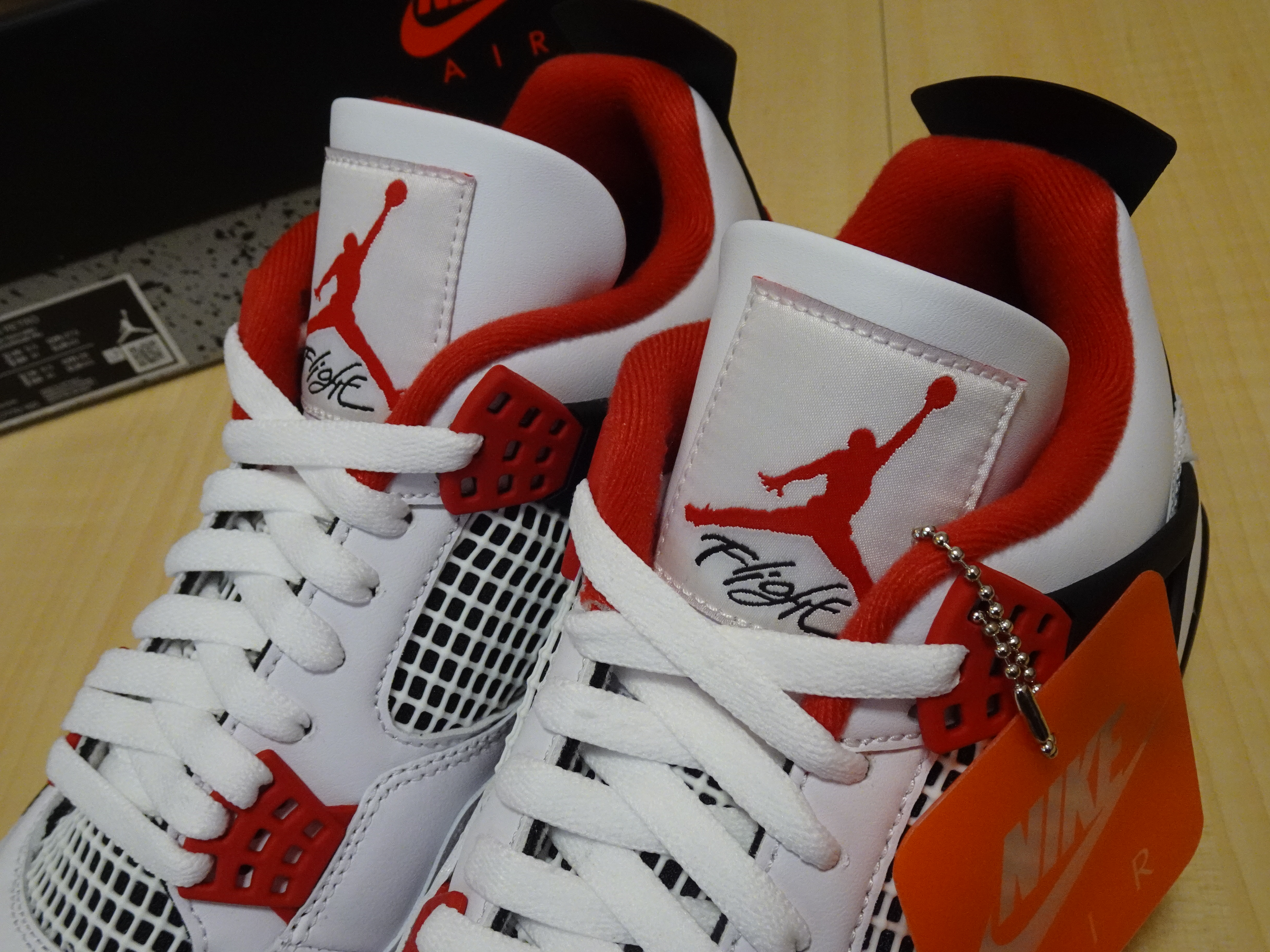 NIKE AIR JORDAN 4 RETRO OG FIRE RED AJ4芝加哥白紅火焰紅老屁股