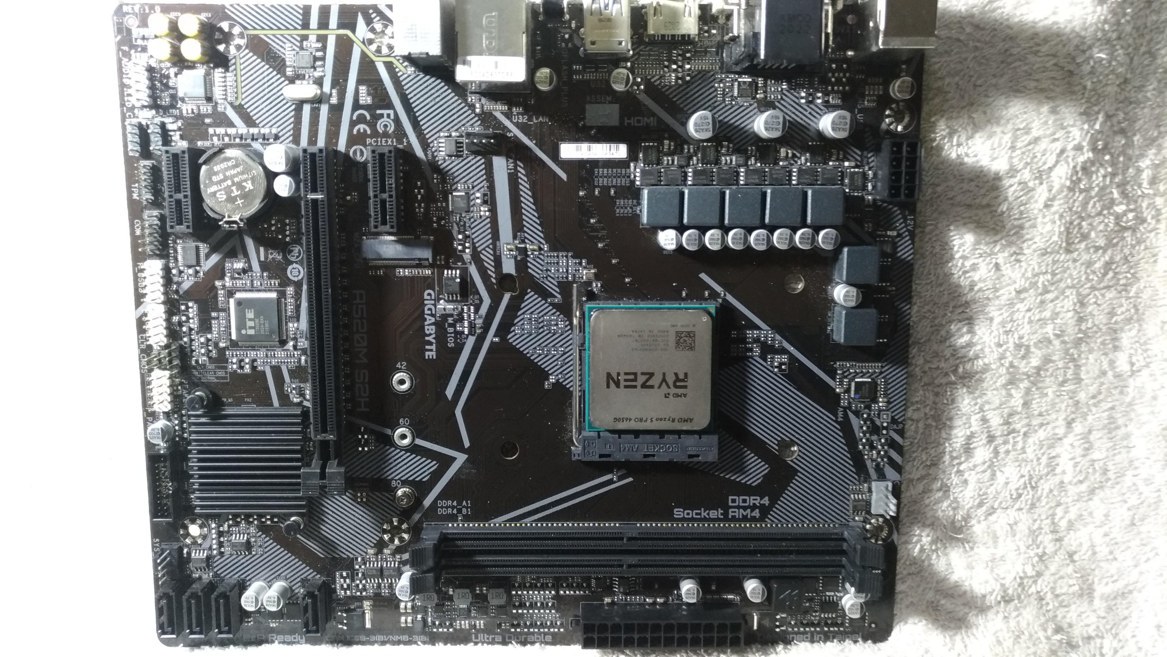 【戰】技嘉科枝~A520M S2H~主機版 +AMD R5 4650G ~ 3.70 GHZ~CPU~