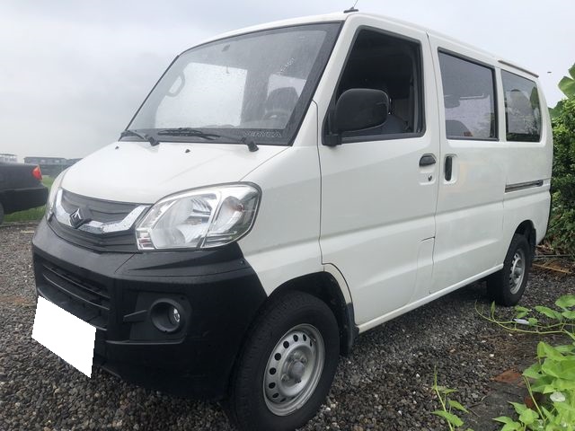 2015 Mitsubishi 三菱 商用車