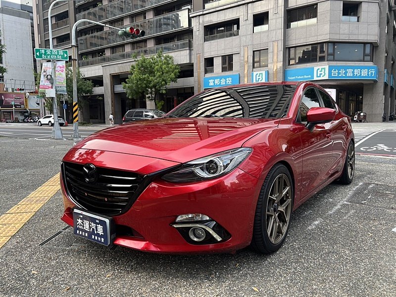 2016 Mazda 馬自達 3 4d