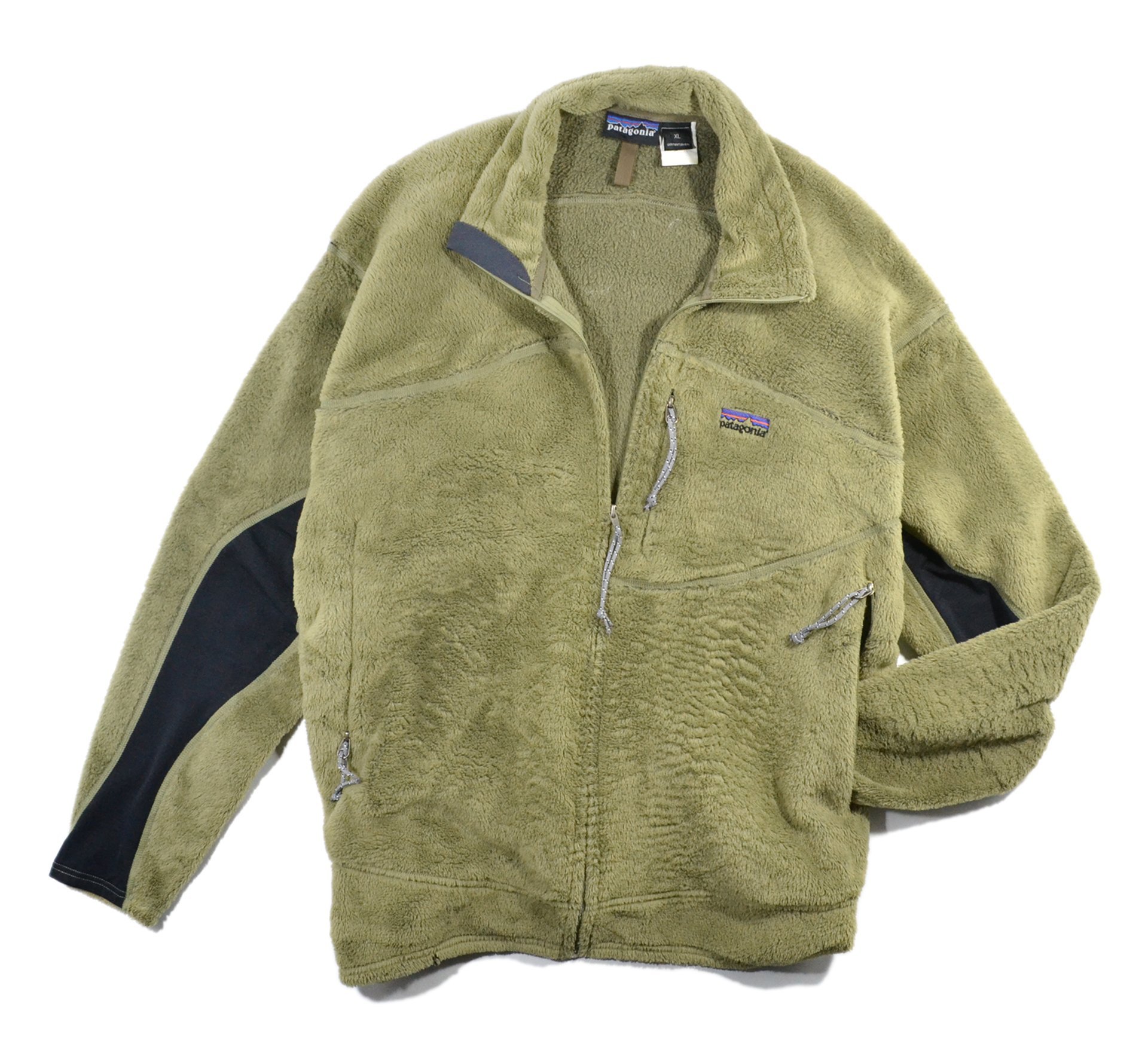 已售出Patagonia 綠XL 刷毛R2 保暖輕量中層衣口袋定番葡萄牙製外套