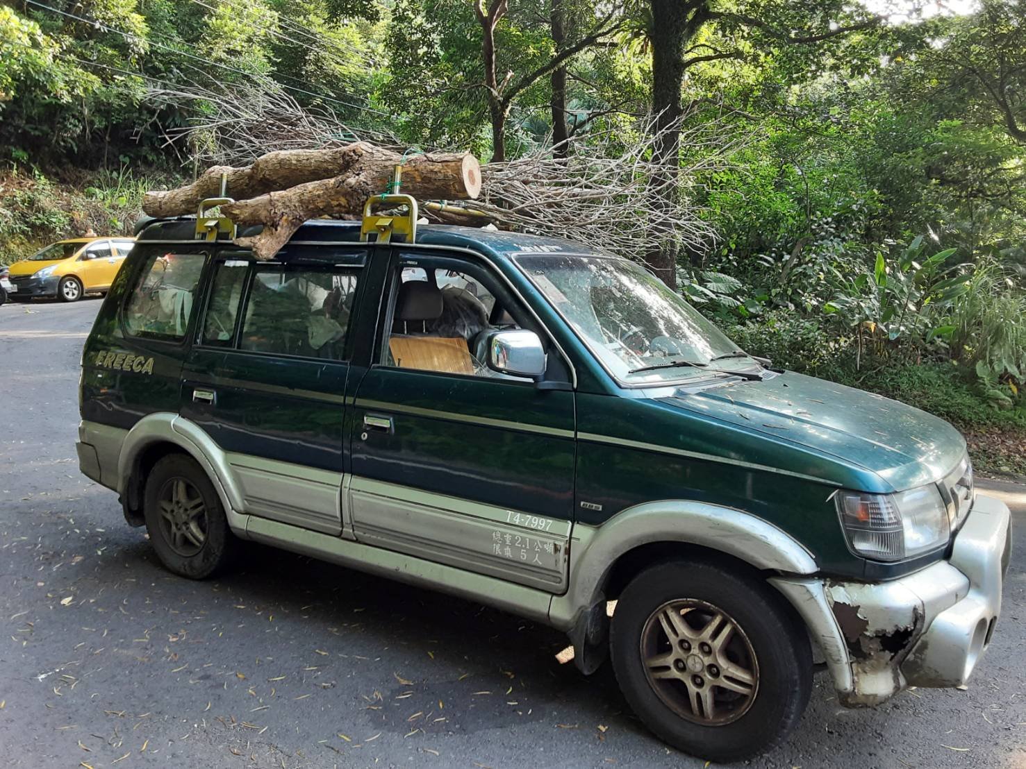 1999 Mitsubishi 三菱 商用車