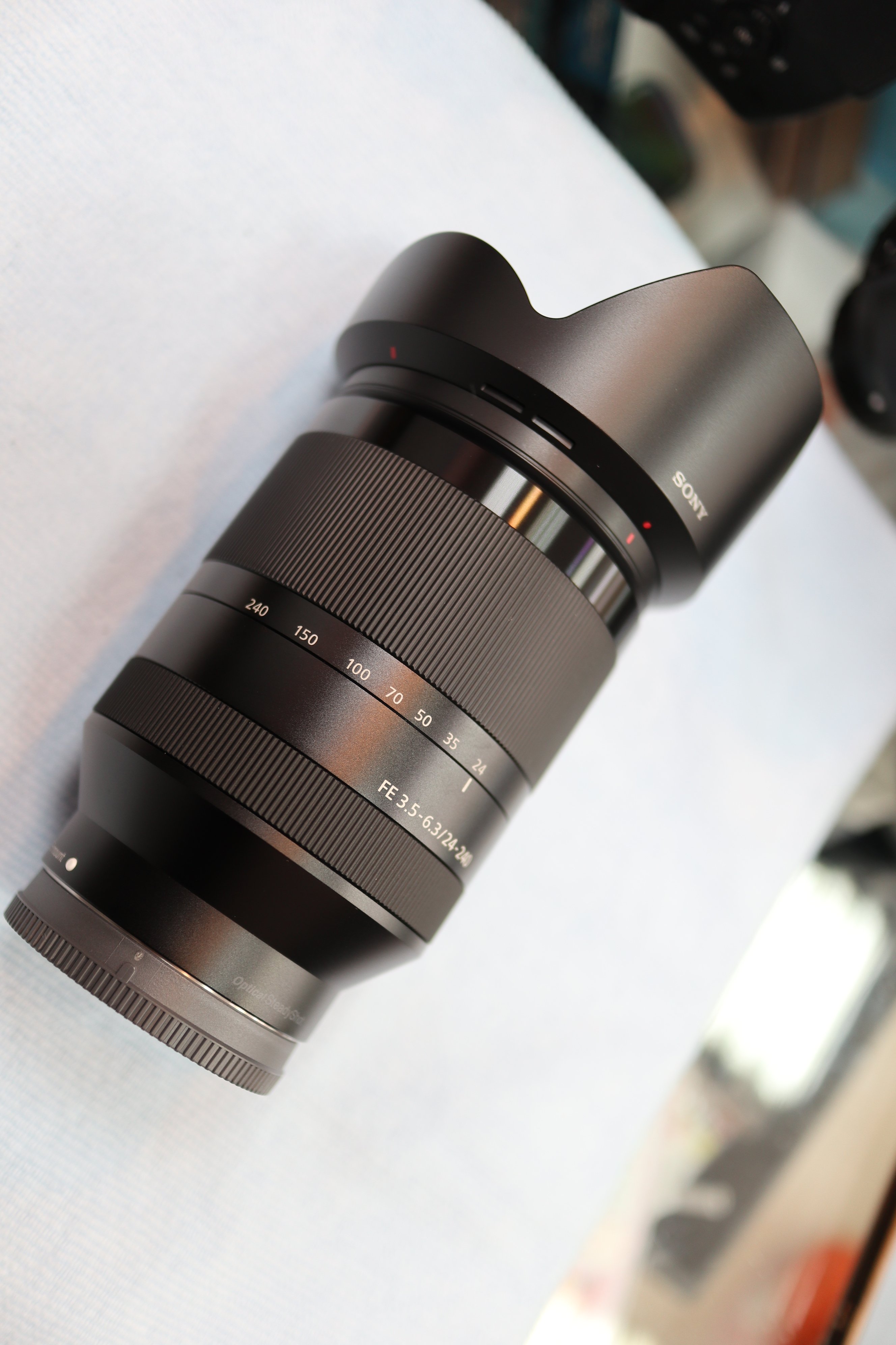 Sony 24-240mm FE3.5-6.3 9.9成新| Yahoo奇摩拍賣