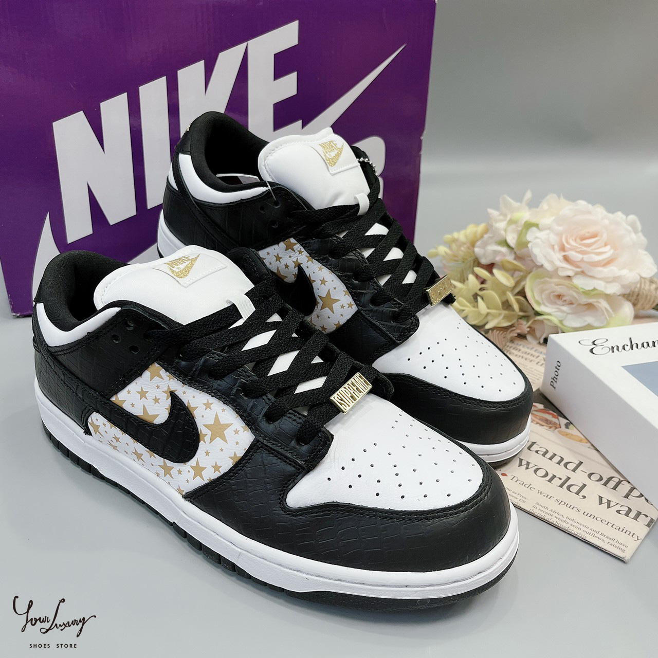 Luxury】Supreme x Nike SB Dunk Low “Black Stars” 白金黑星星聯名