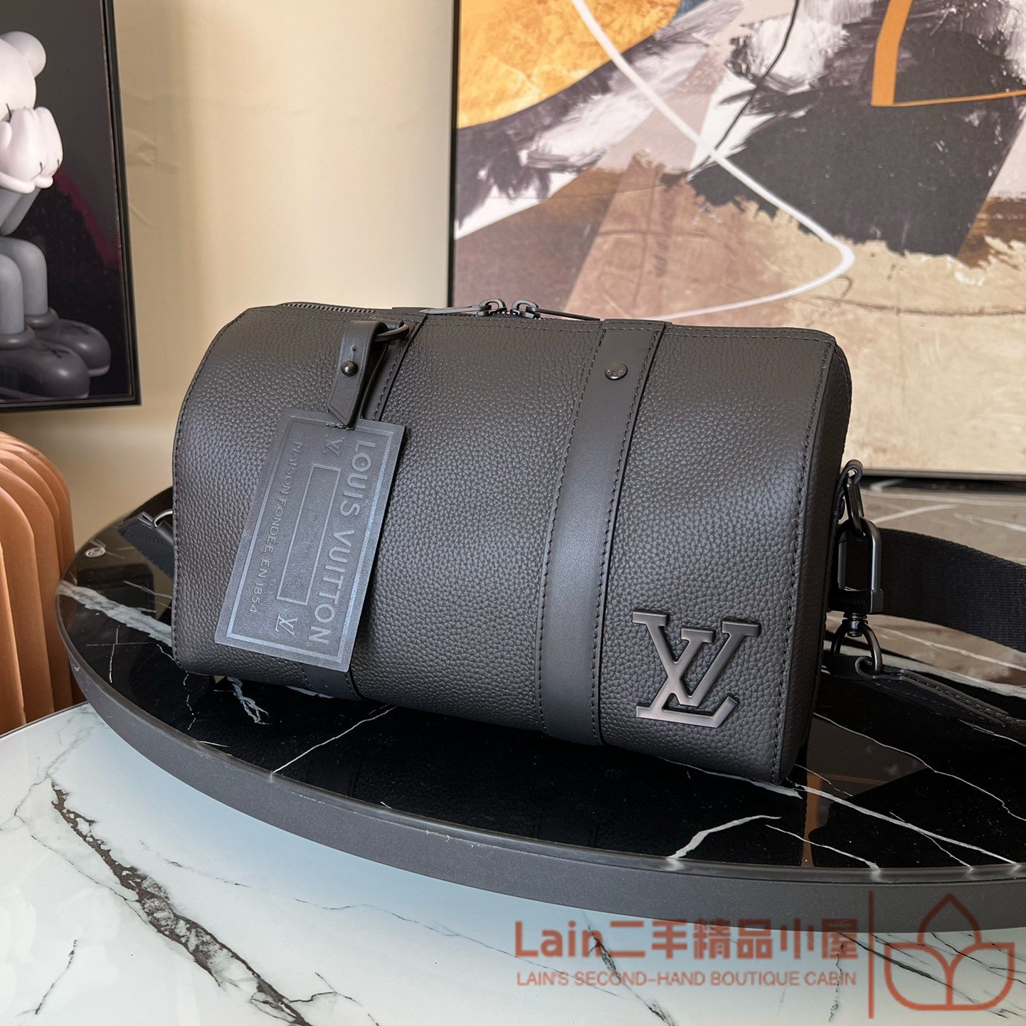 二手精品 LV 路易威登 CITY KEEPALL 男款 枕頭包 斜背包 肩背包 M59255 M59328 免運