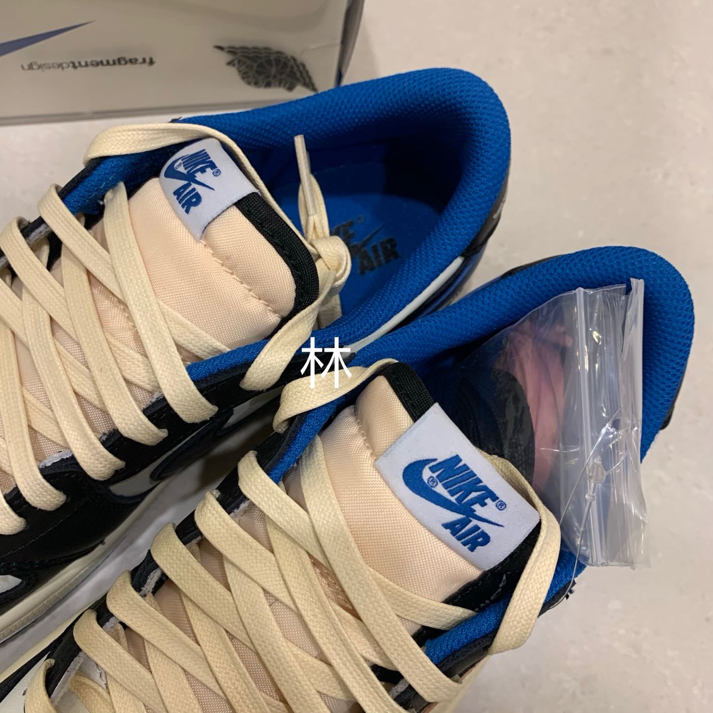 全新Travis Scott x Fragment x Air Jordan 1 Low OG 白藍黑倒勾藤原浩