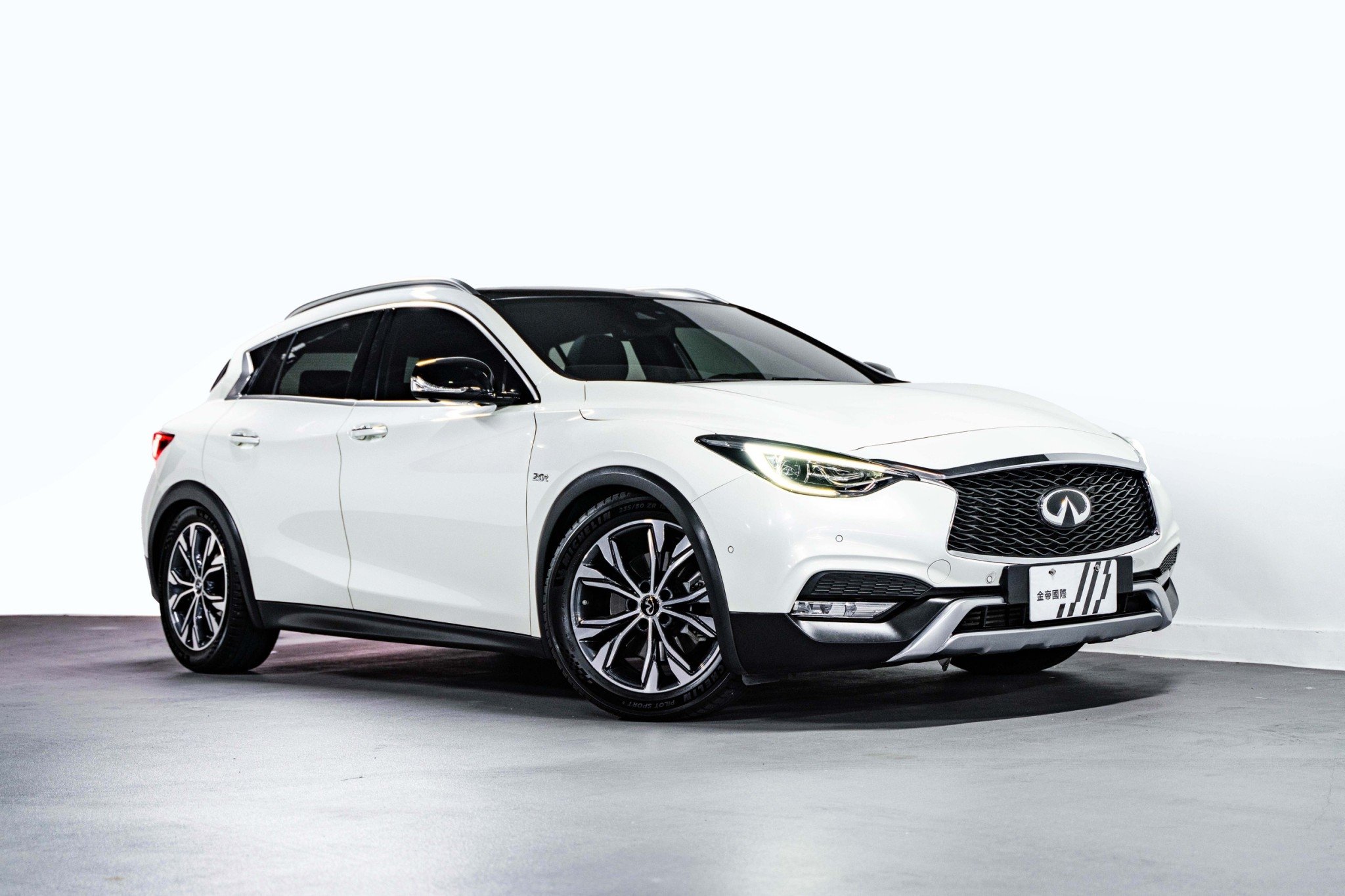 2018 Infiniti Qx30