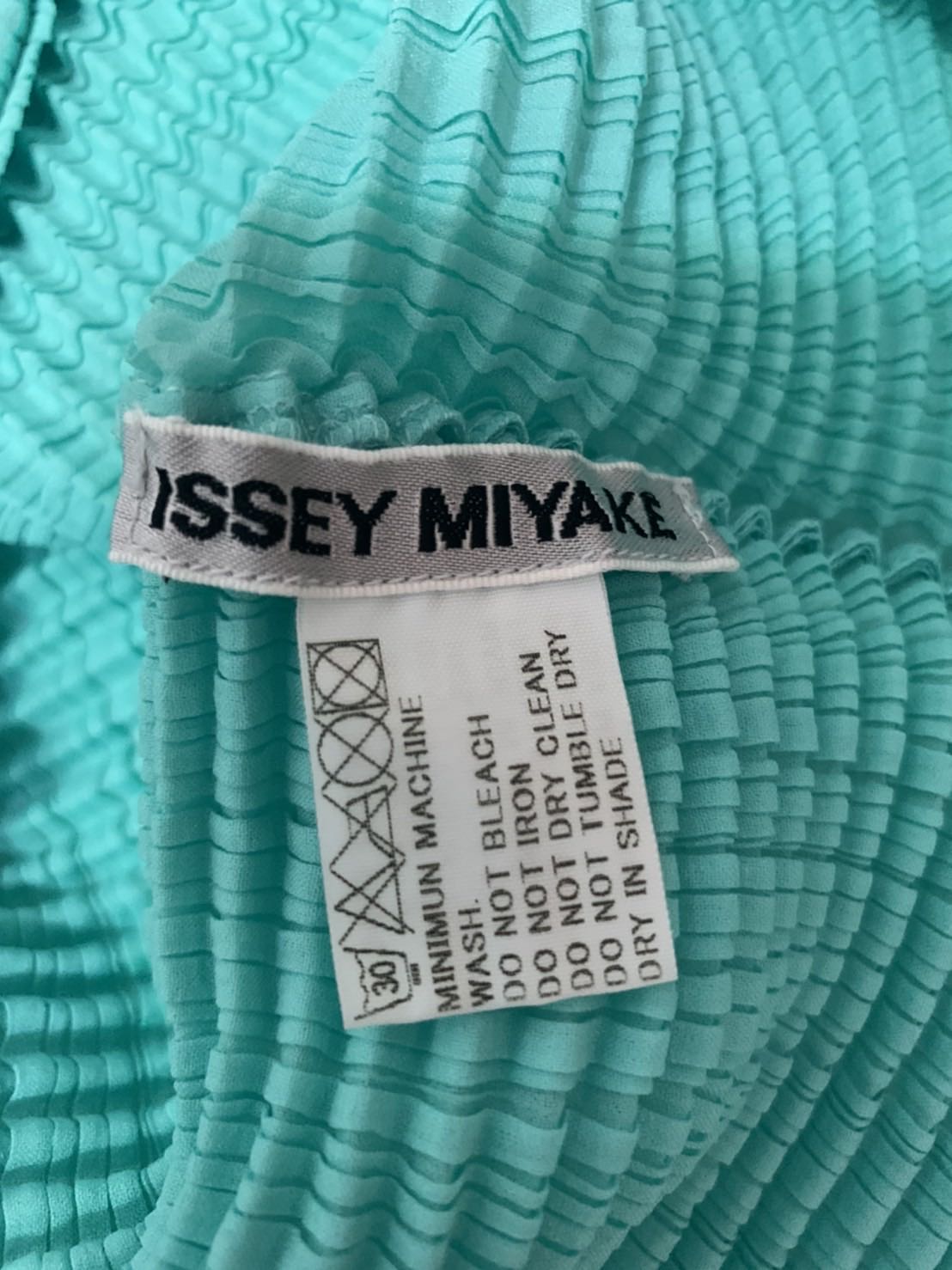 LJ50267三宅一生issey miyake pleats please me 豆腐格上衣| Yahoo奇摩拍賣