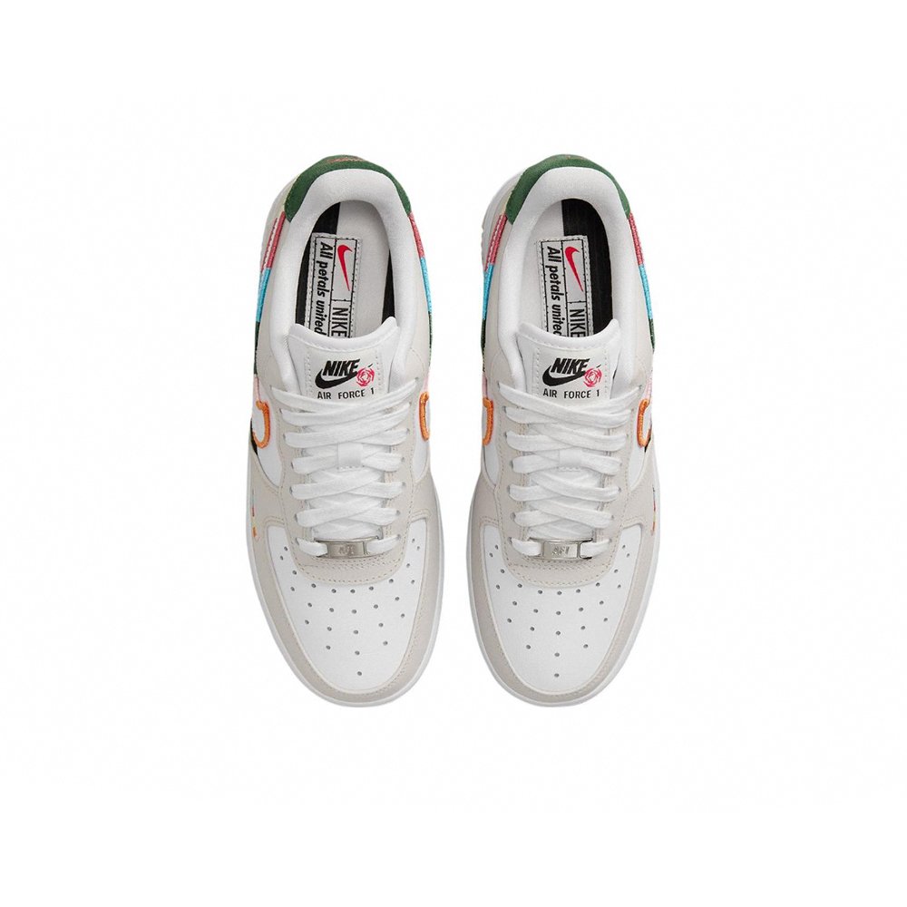 NIKE AIR FORCE 1 07 SE 23.5cm 新品-