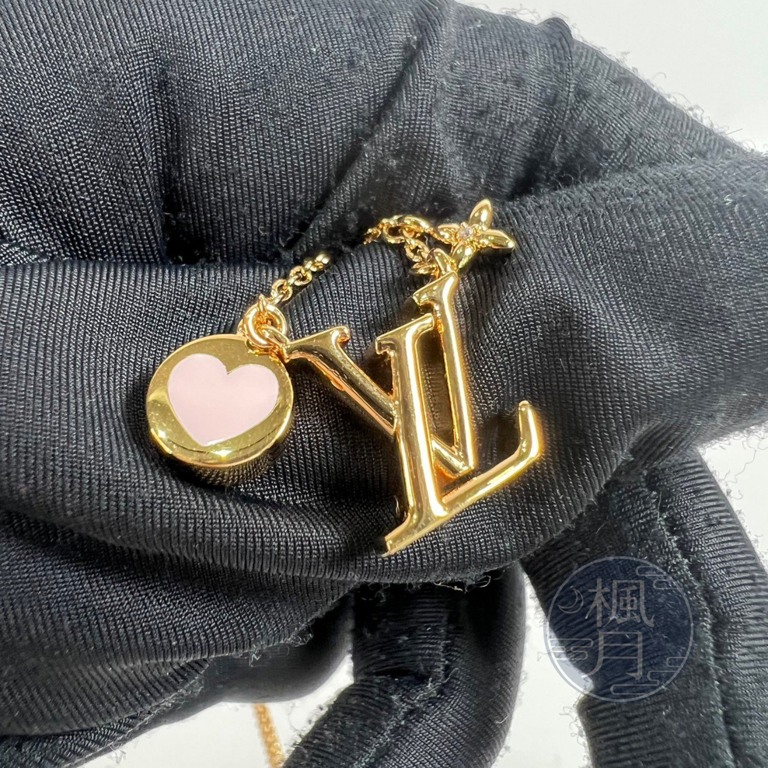 Louis Vuitton M01424 LV Iconic Heart Necklace, Gold, One Size