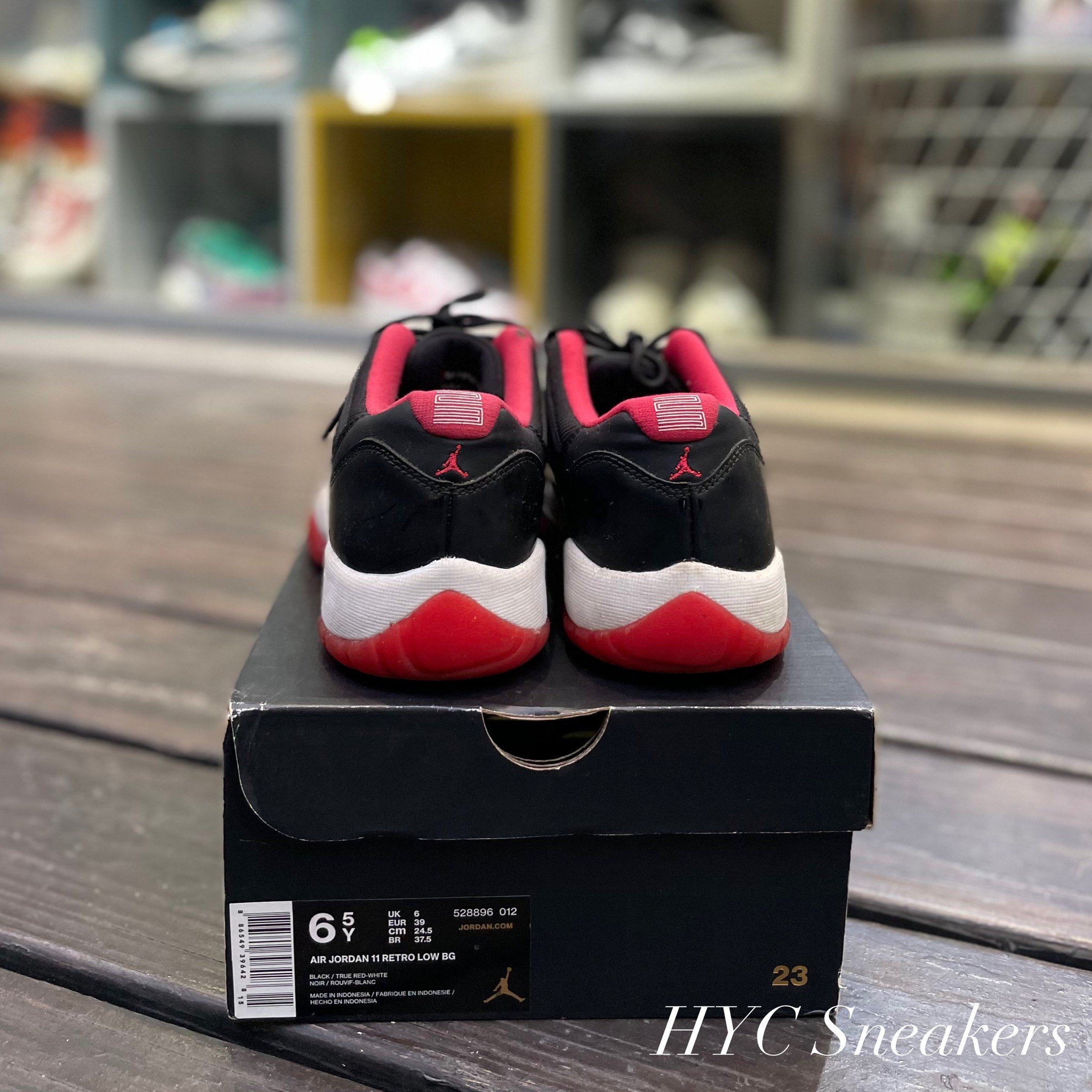 Air Jordan 11 Retro Low BG Bred - 528896 012