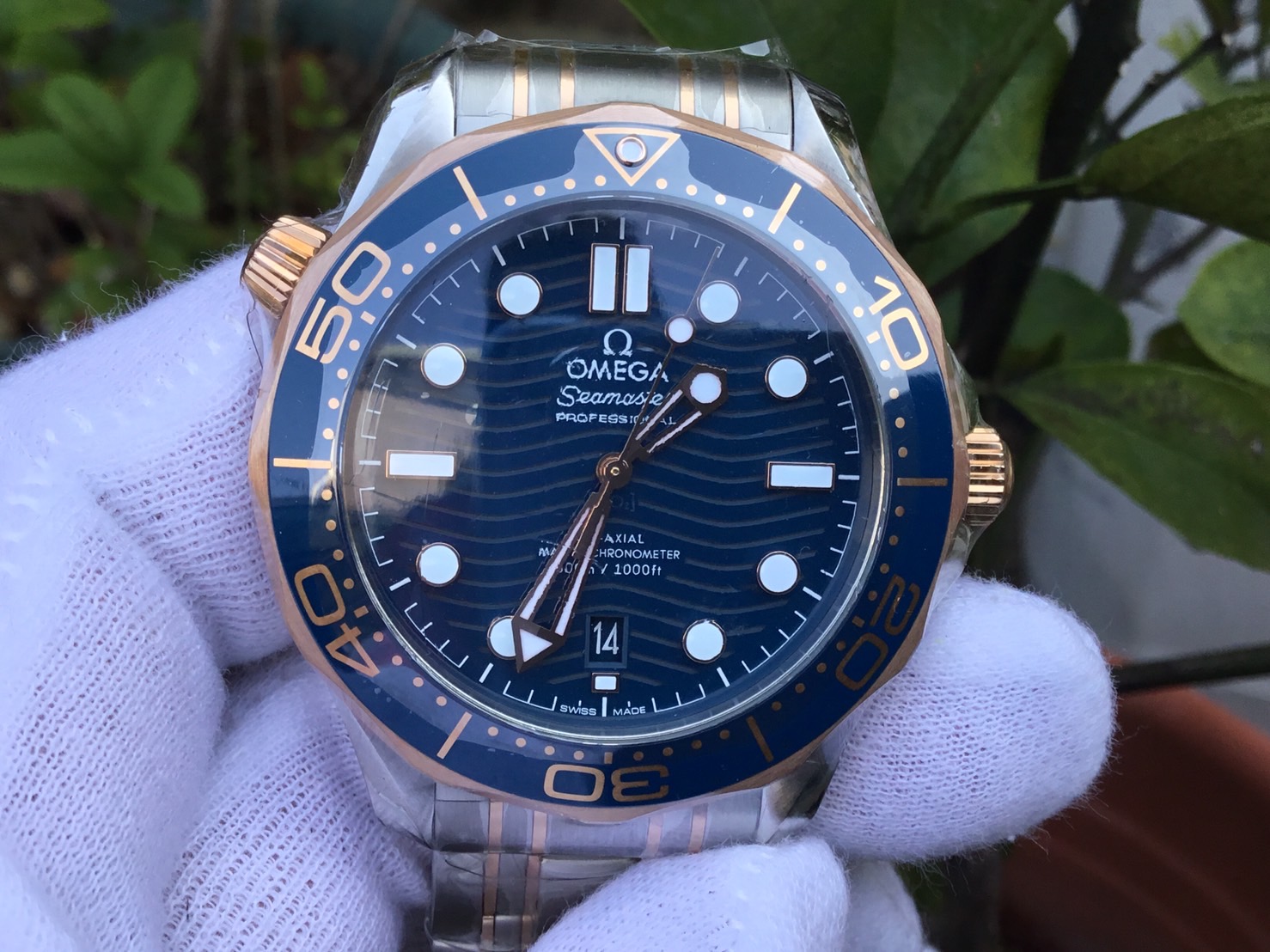 OMEGA 歐米茄 半金藍海馬 Seamaster 300 型號21020422003002 錶徑42mm 2023新品