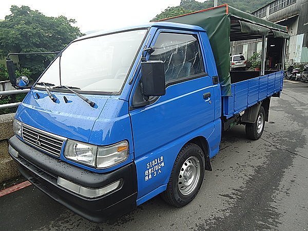 2013 Mitsubishi 三菱 商用車