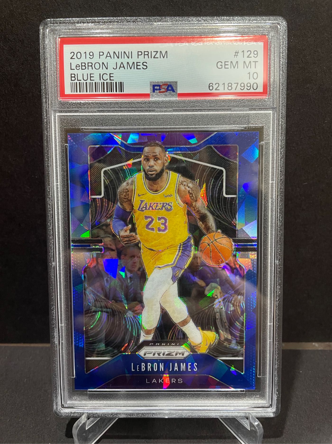 レブロン・ジェームズ PRIZM psa10 PINKICE LEBRON 2023年のクリスマス