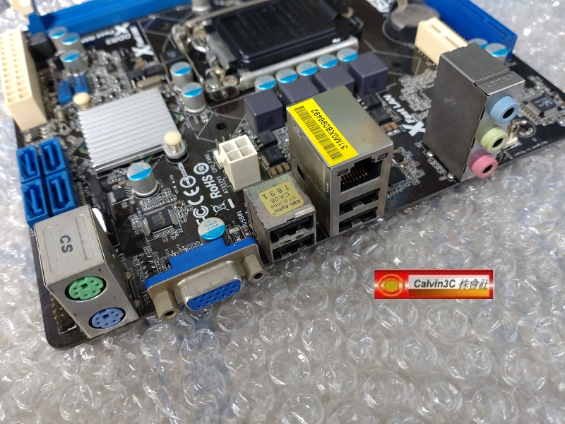 ASRock 華擎H61M-VG3 1155腳位Intel H61晶片組4組SATA 2組DDR3 VGA 內