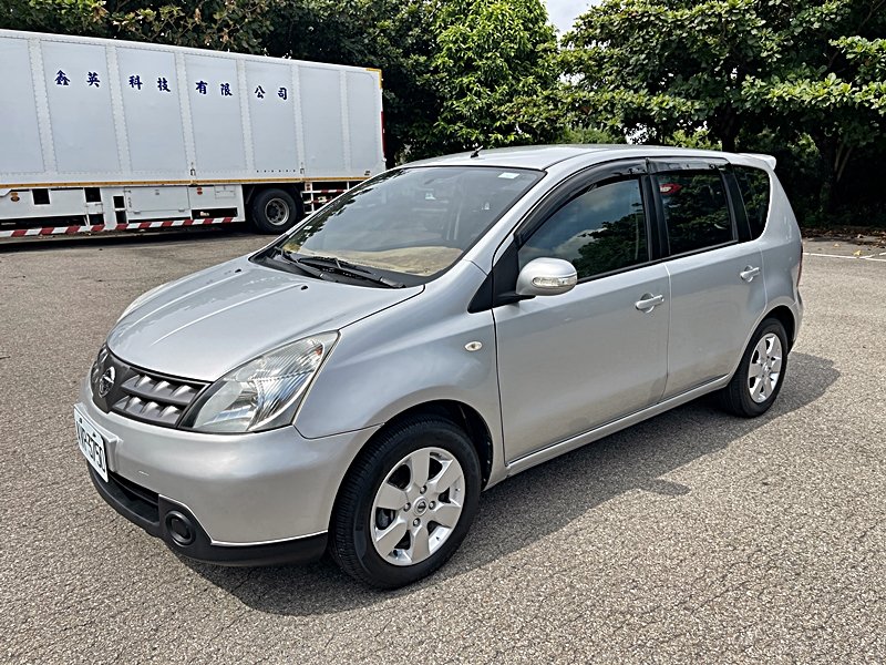 2011 Nissan 日產 Livina