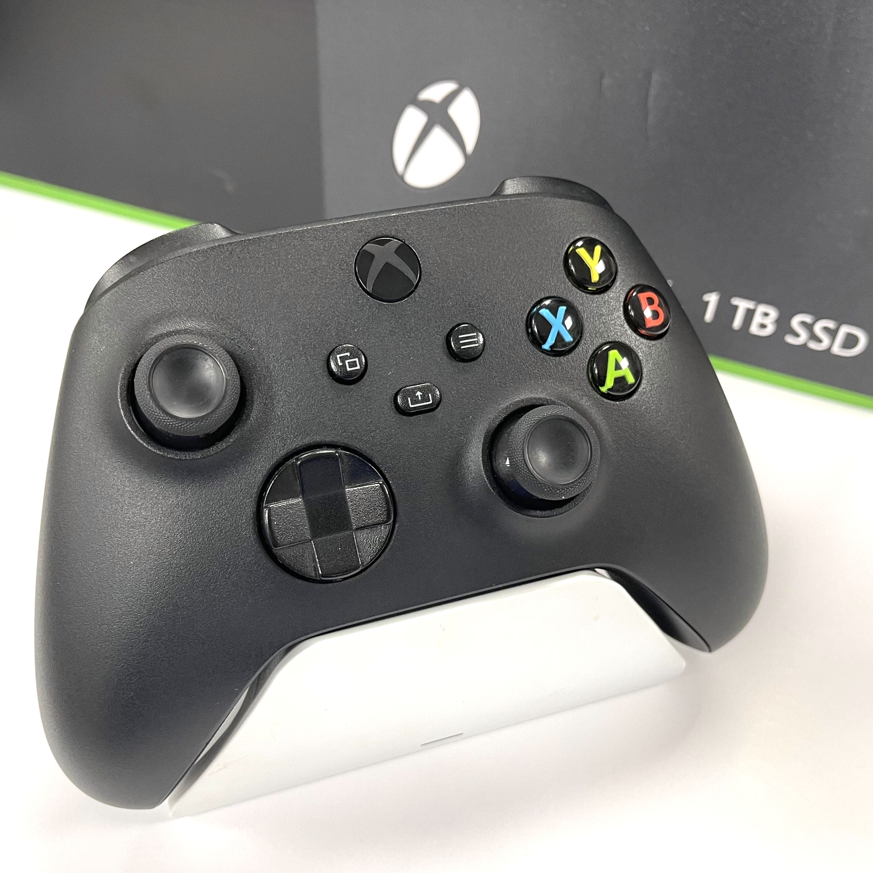 Xbox Series X 主機】 光碟版1TB黑色附雷蛇手把座充【中古二手商品