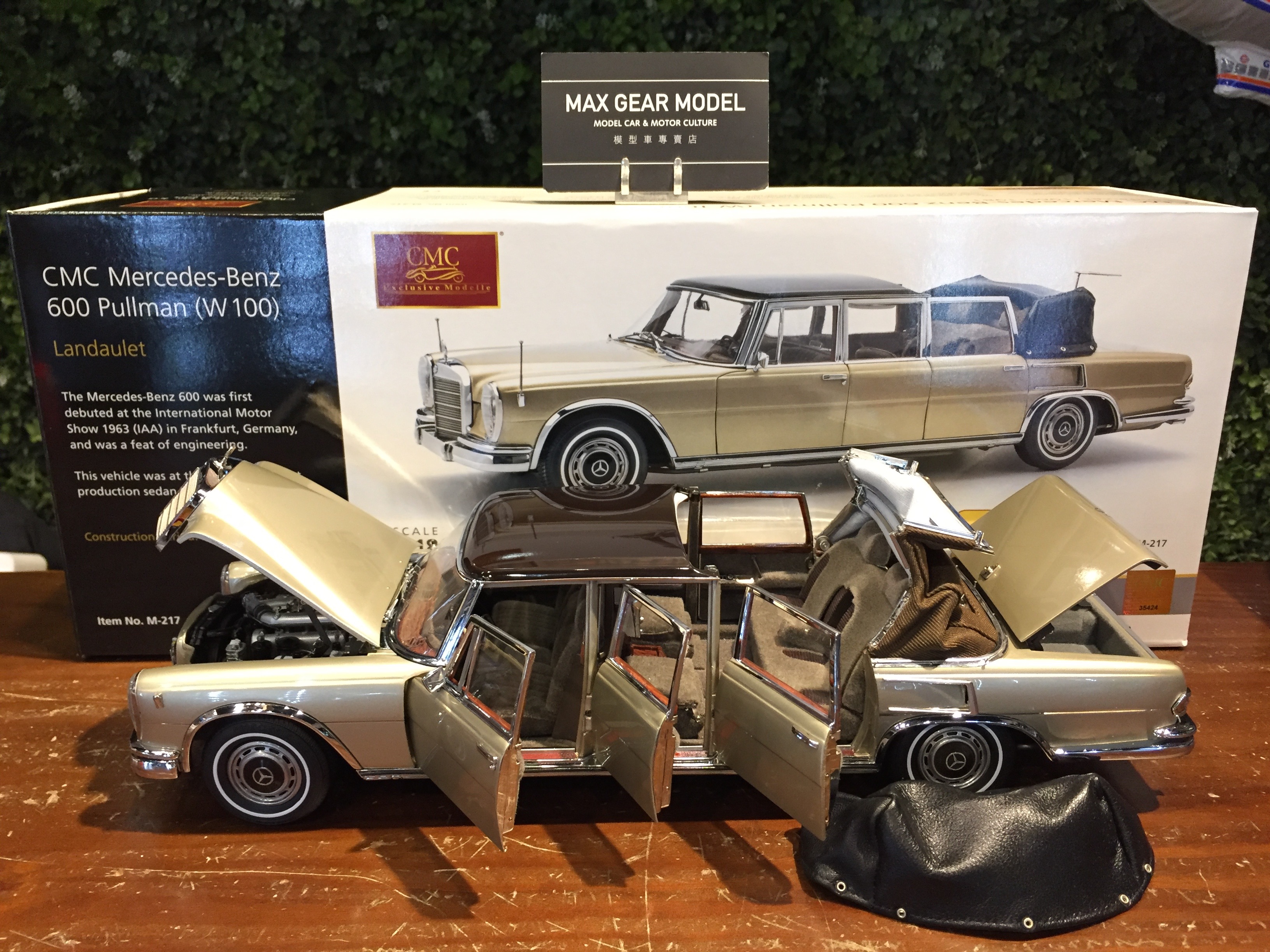 1/18 CMC Mercedes-Benz 600 Pullman W100 Landaulet M217【MGM