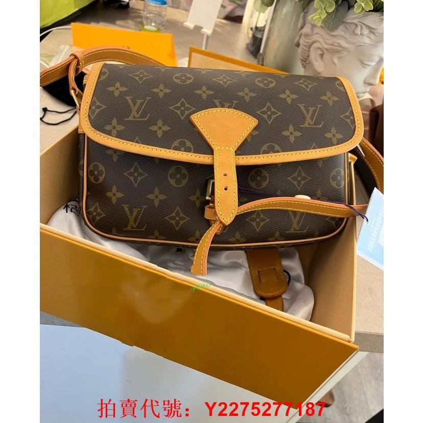 二手正品 自購 LV LOUIS VUITTON 正版 馬鞍包 法棍包 原花馬鞍斜背包Vintage m42250 現貨