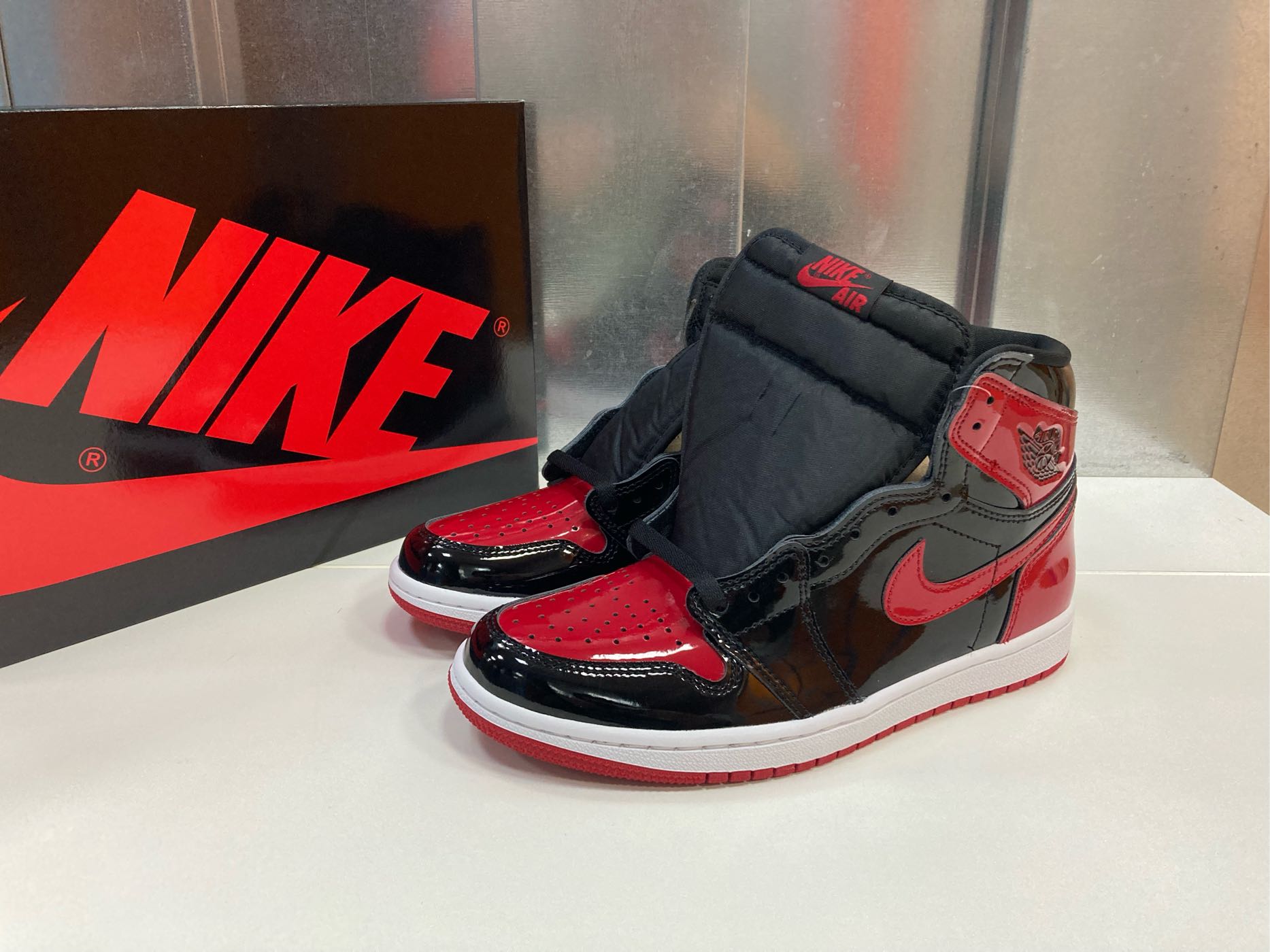 2022 Nike Air Jordan 1 Retro Hi OG Bred Patent 555088-063黑紅漆皮