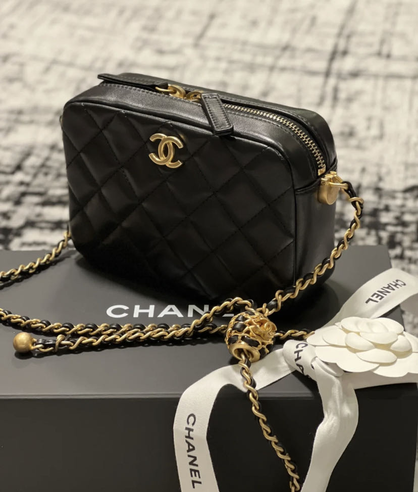 CHANEL ココ キャビアスキン ポーチ ヴィンテージ シャネル – PETIT