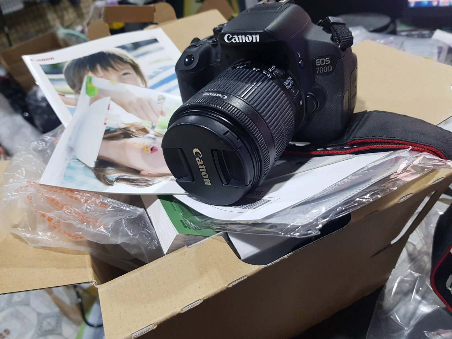 愛寶買賣 單眼 二手保7日 快門8千多 canon 700d 18-55 鏡頭 公司貨 非800d 550d 650d日