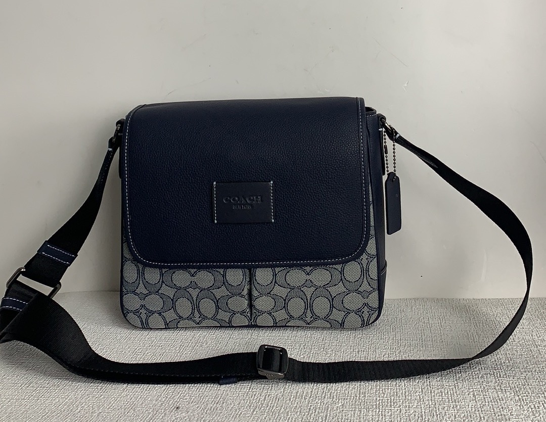 【小怡代購】 全新 COACH CE534 美國正品代購最新款男士全皮郵差包 單肩斜跨包 時尚大氣 男包 超低直購