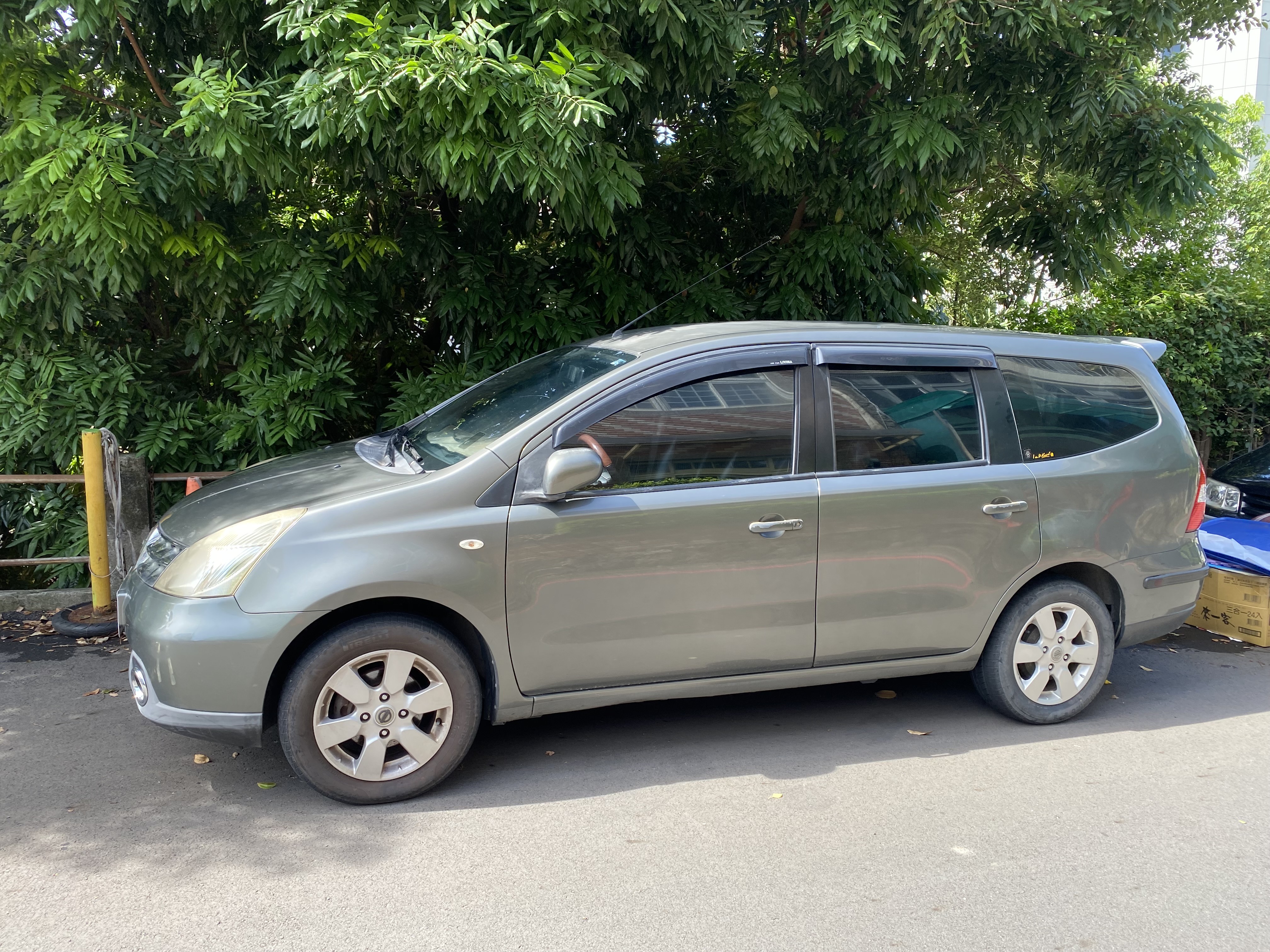 2011 Nissan 日產 Livina