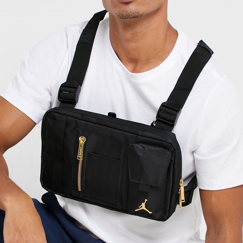 Jordan chest store bag