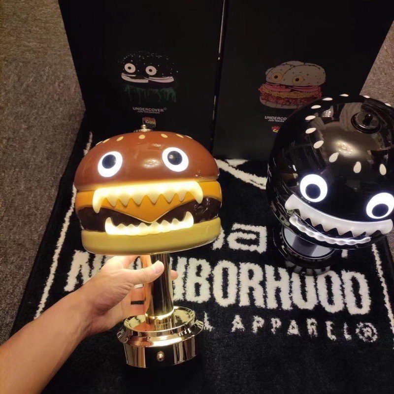 希望商店】UNDERCOVER x MEDICOM TOY HAMBURGER LAMP 21AW 經典漢堡燈