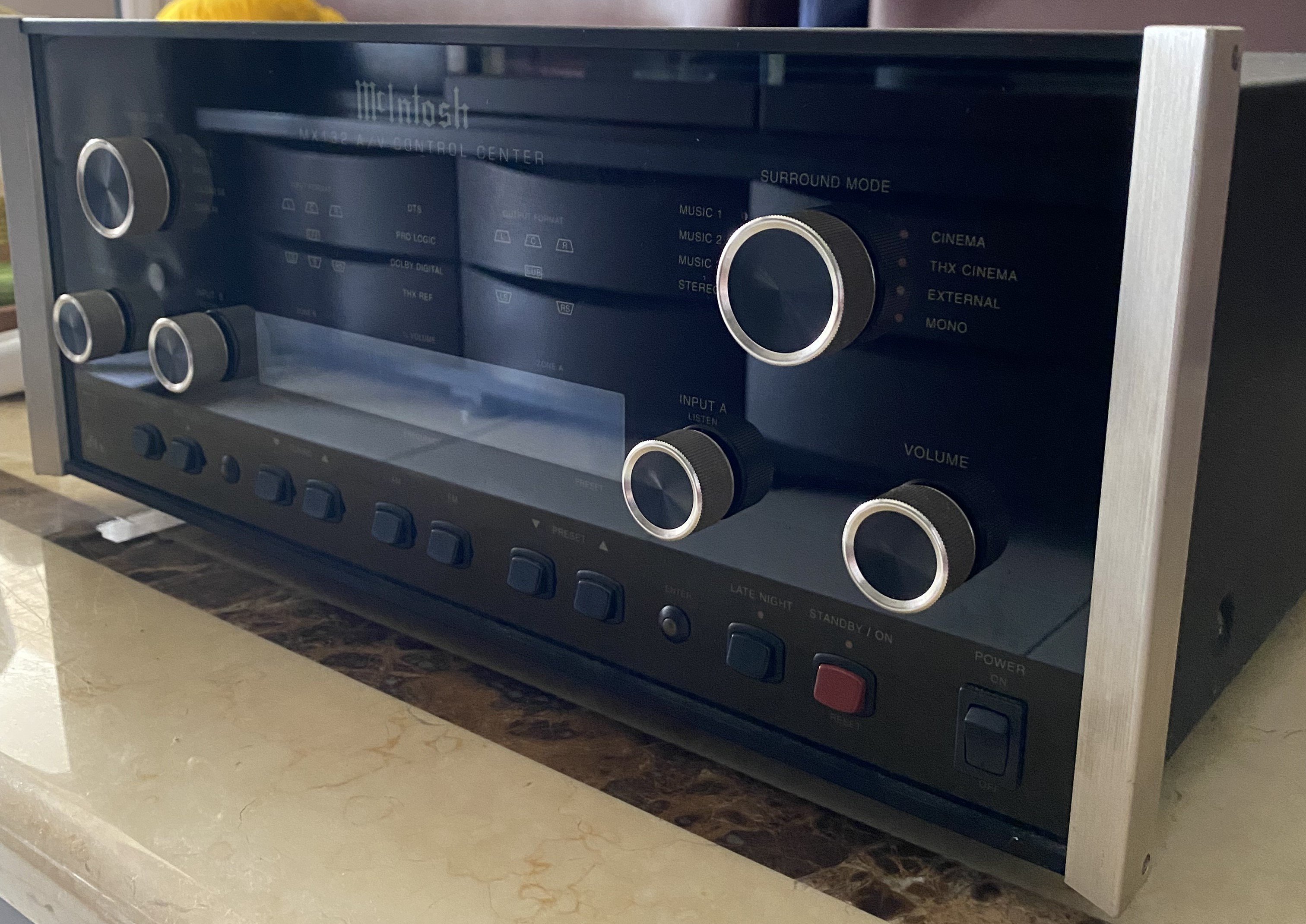 McIntosh MX-132  AV / Stereo 前級擴大機