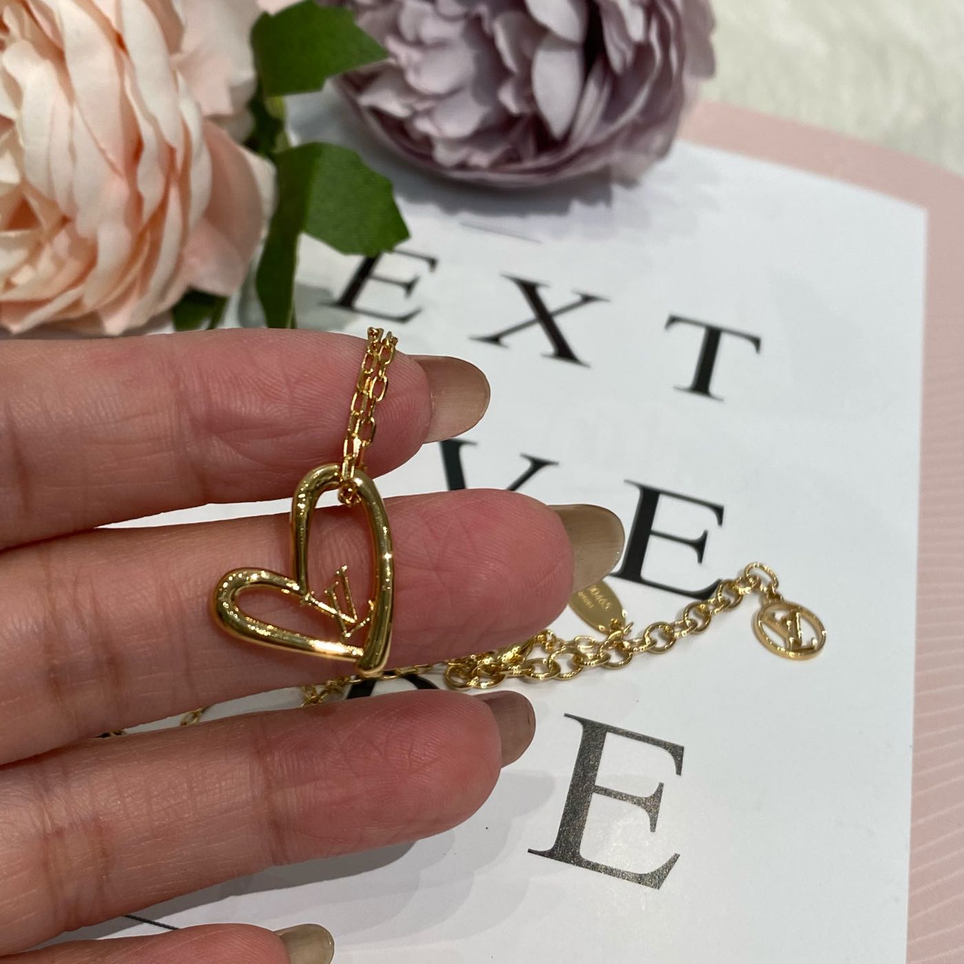 Louis Vuitton Fall In Love Necklace (M00465)