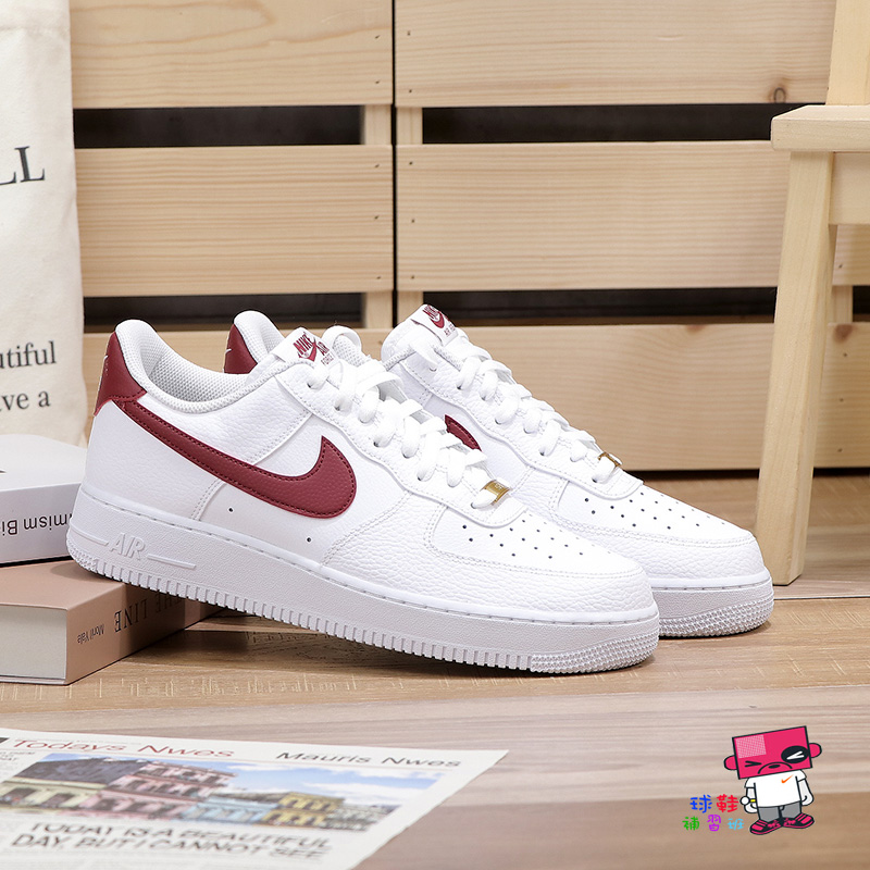 球鞋補習班 NIKE AIR FORCE 1 LOW TEAM RED 白 酒紅 男 荔枝皮 金標 CZ0326-100